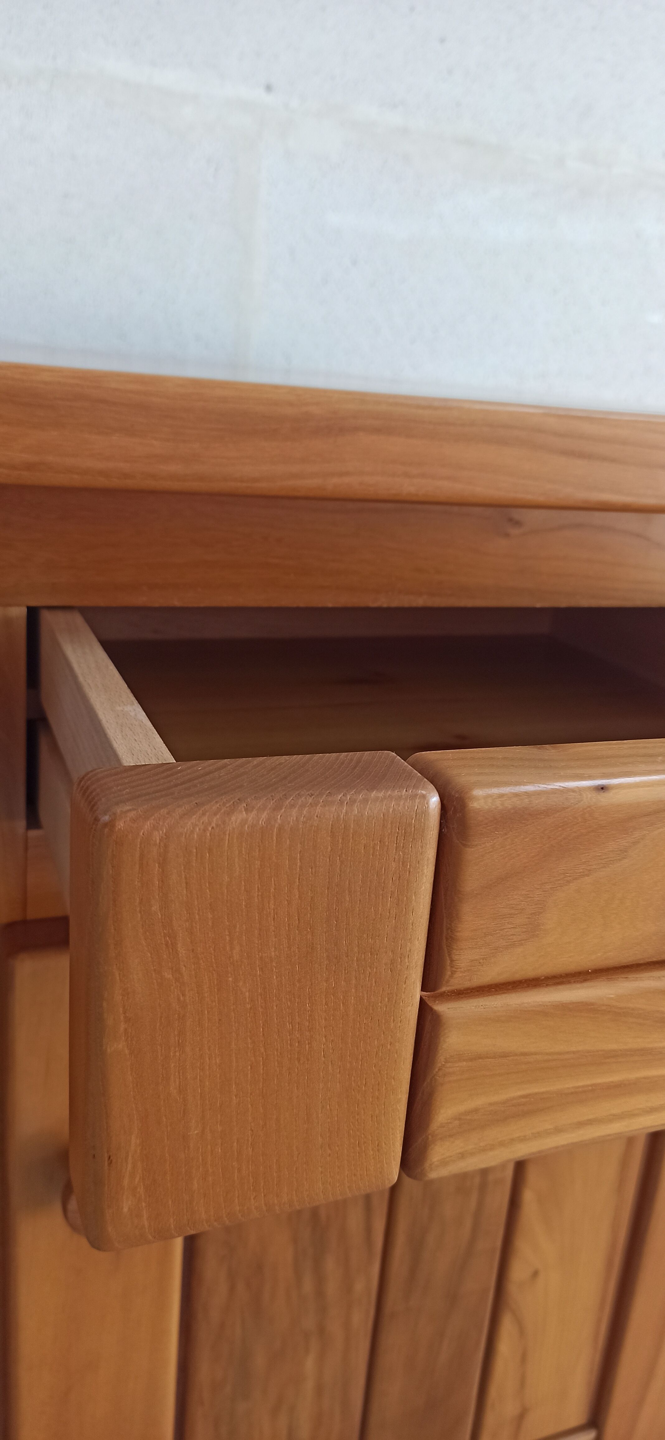 Elm sideboard Maison Regain, 80's