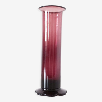 Vase or soliflore in vintage purple glass