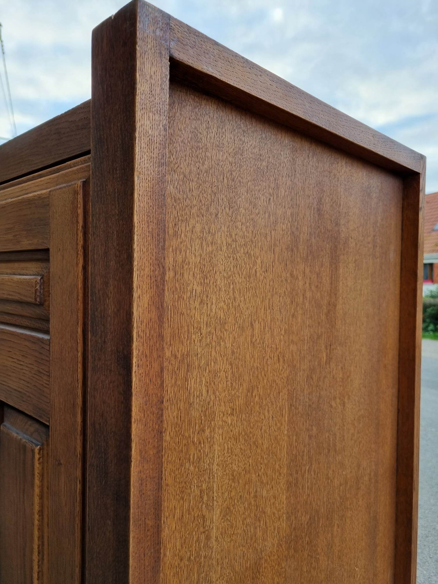 Cabinet 1 door Guillerme and Chambron