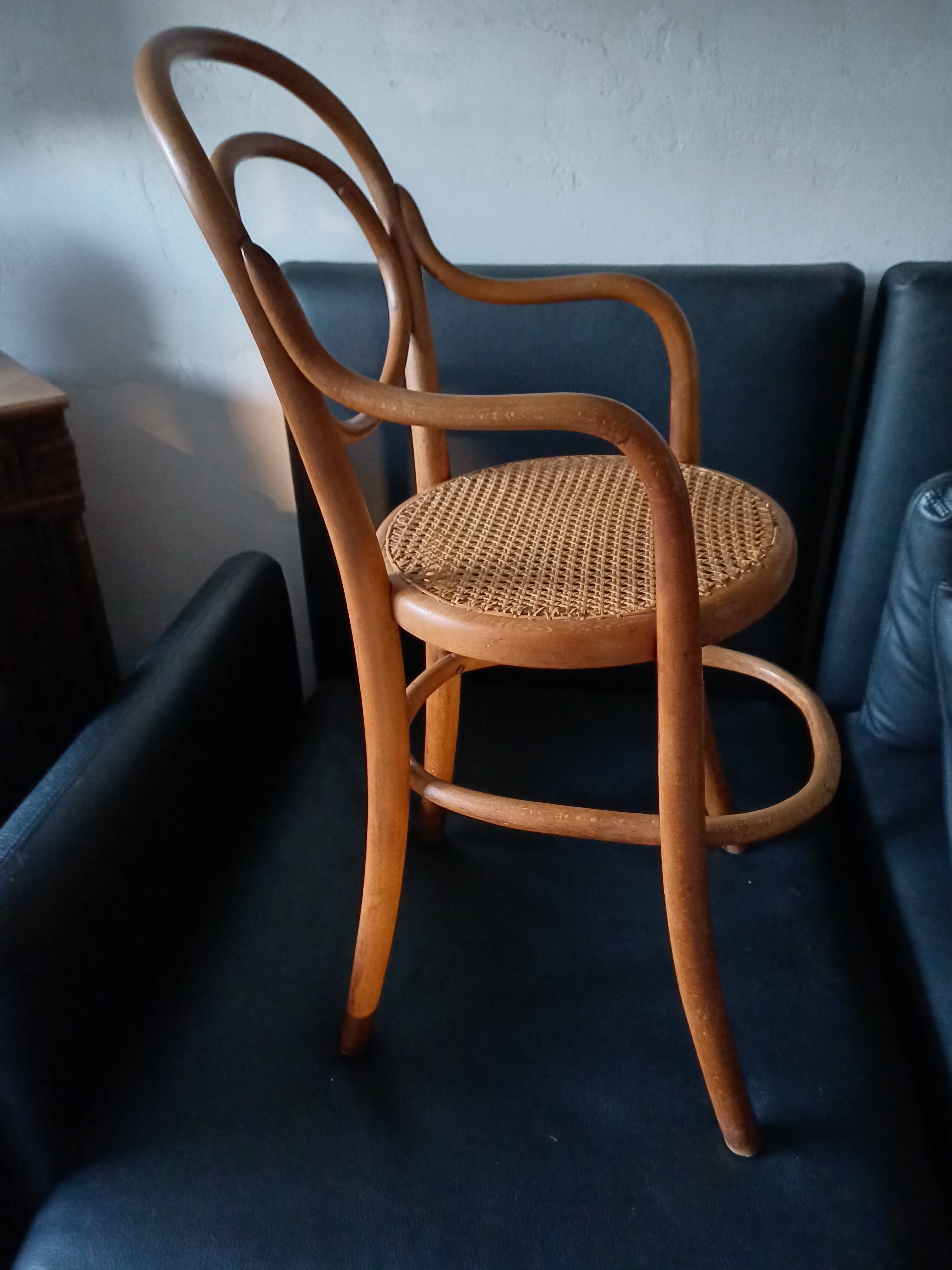 Chaise pour enfant style Thonet