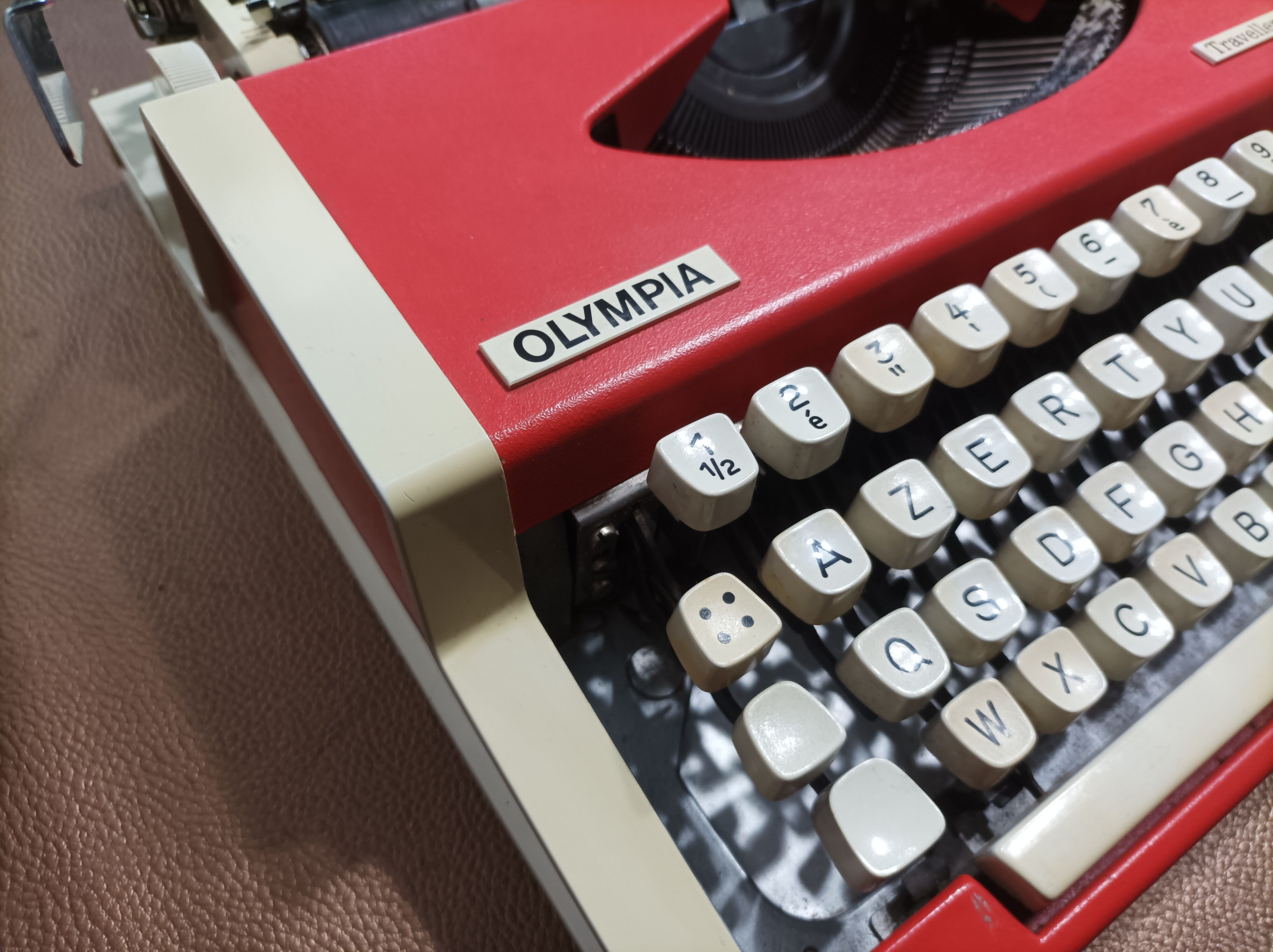 Olympia Traveller Deluxe Typewriter Vermilion Red (rare)