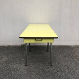Table formica