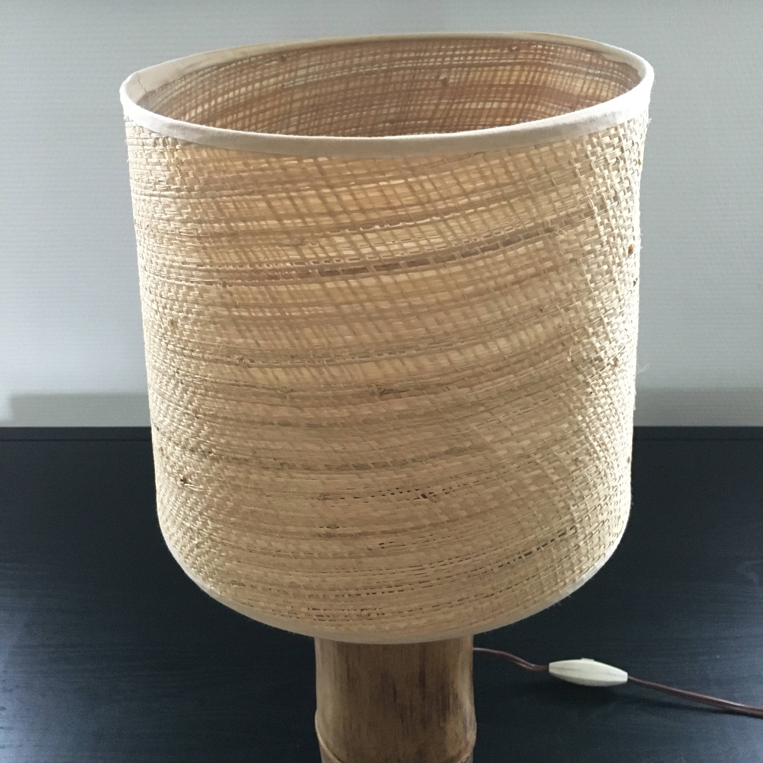 Lampe bambou et rabane