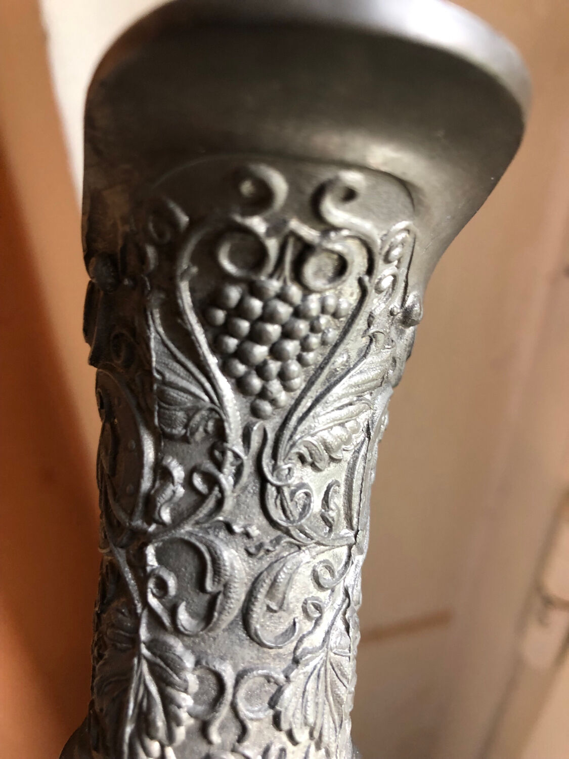Aiguière étain et verre soufflé XIX style renaissance
