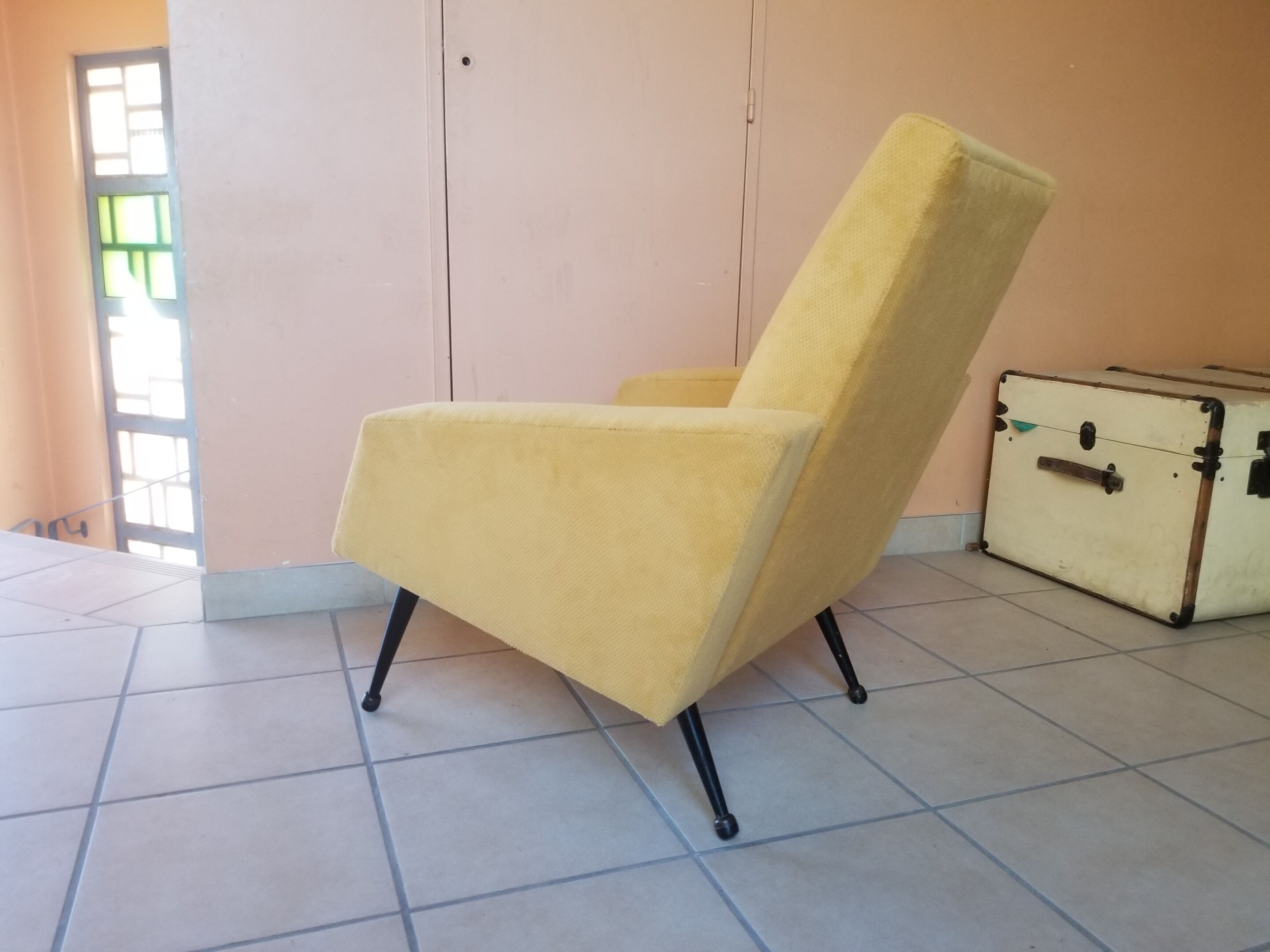 Wine armchair 60s fully restored