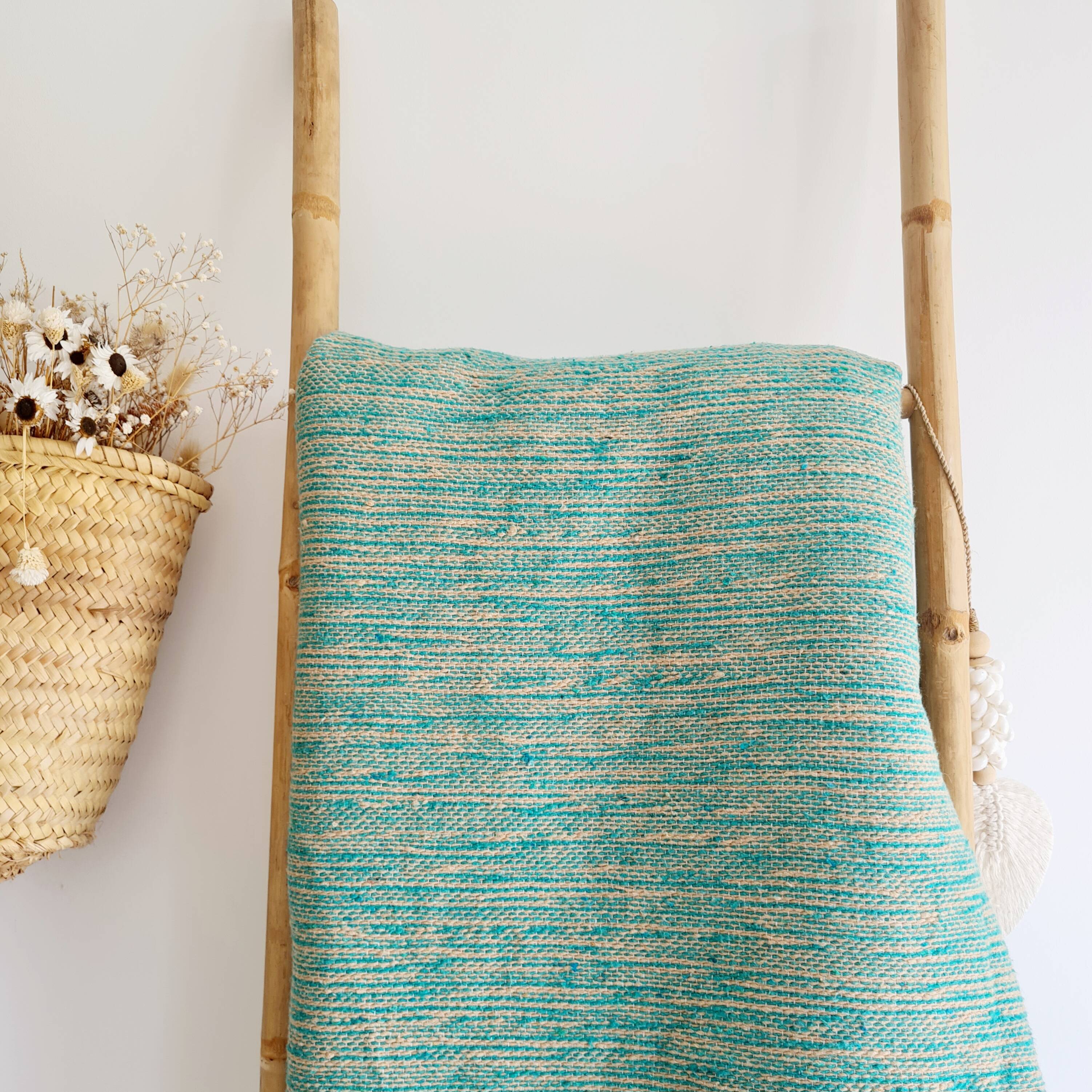 Handwoven green plaid with fine striped linen - fine fringes