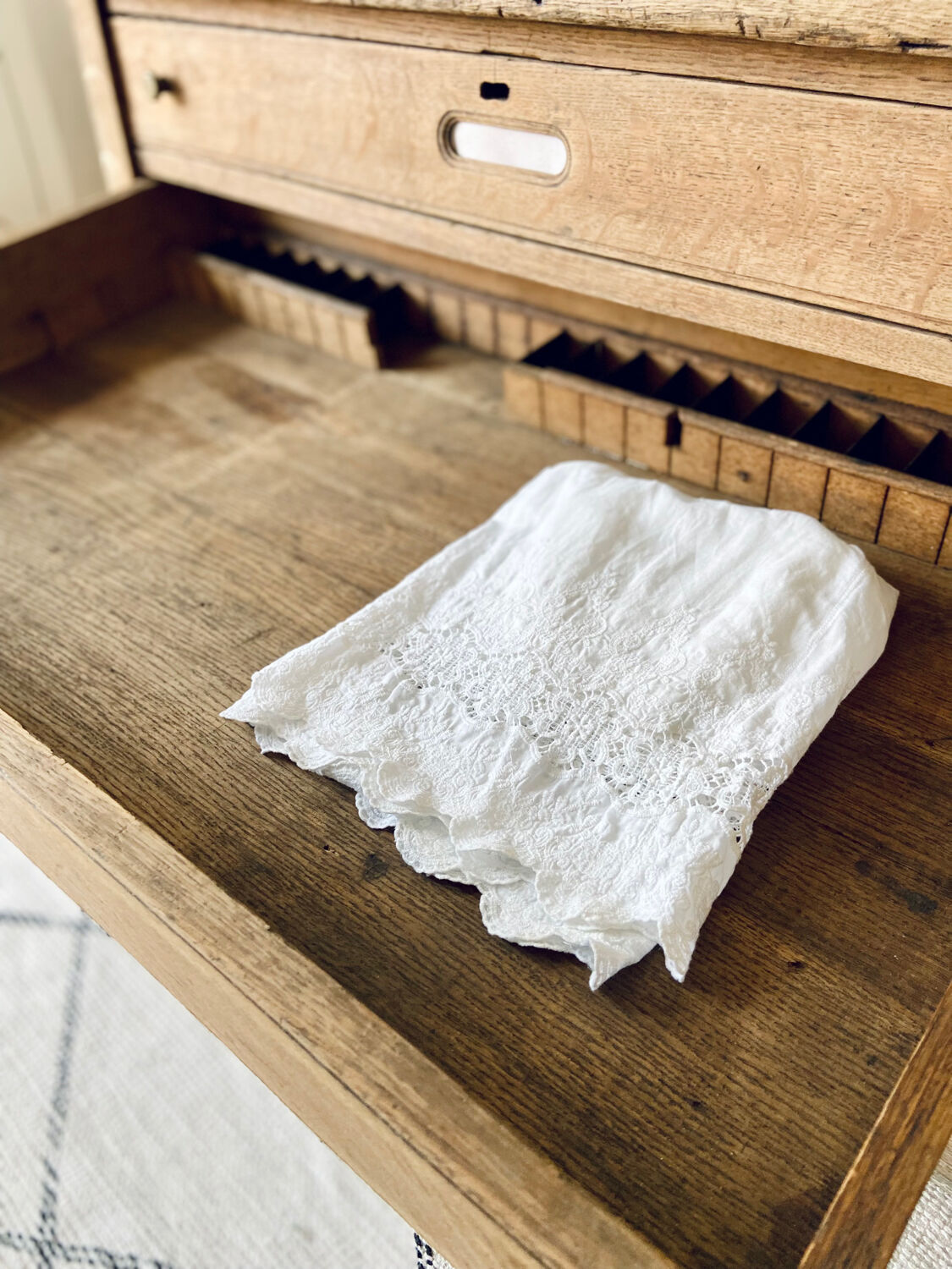 Oak professional furniture - Chest of drawers