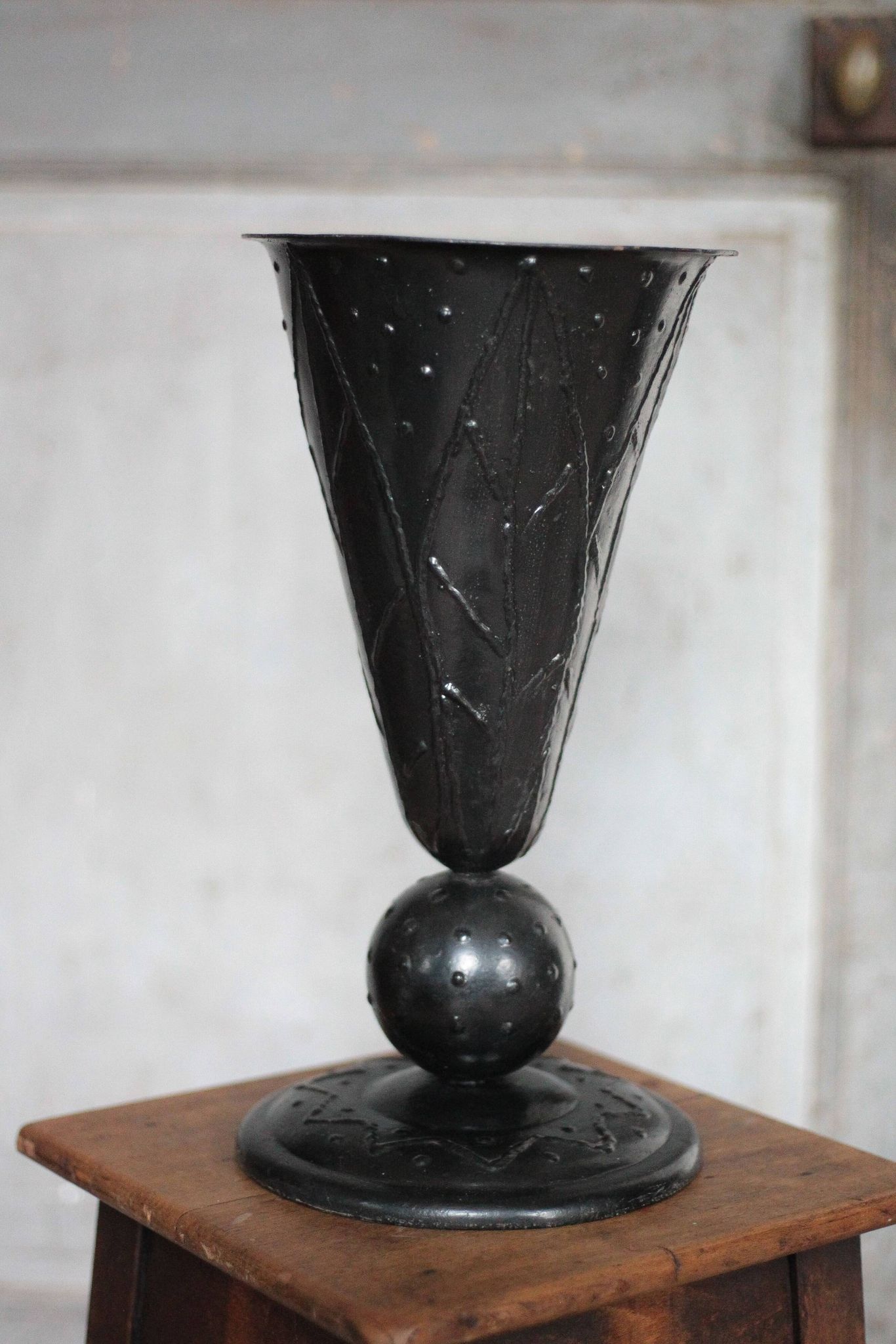 Vase unique fait par artisan ferronnier, vase vintage, collection