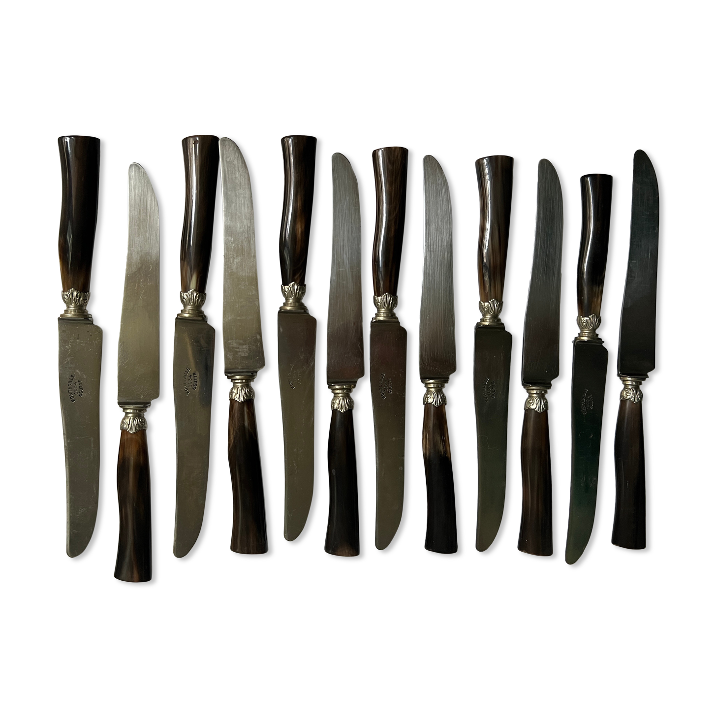 Set de 12 couteaux anciens Fontenille Pataud