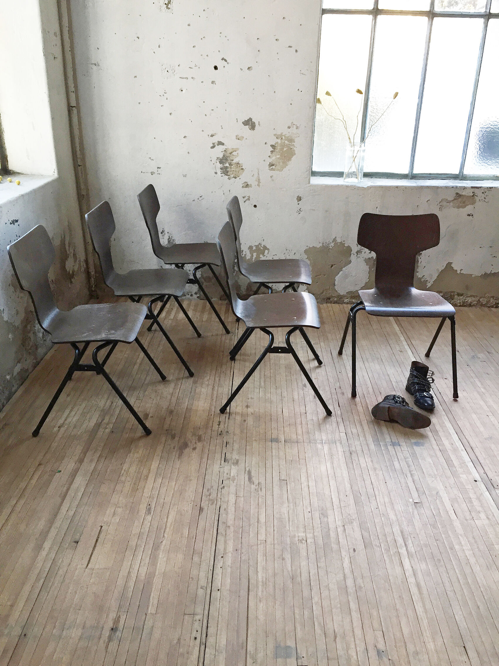 Set de 6 chaises "Marteau" acajou thermomoulé