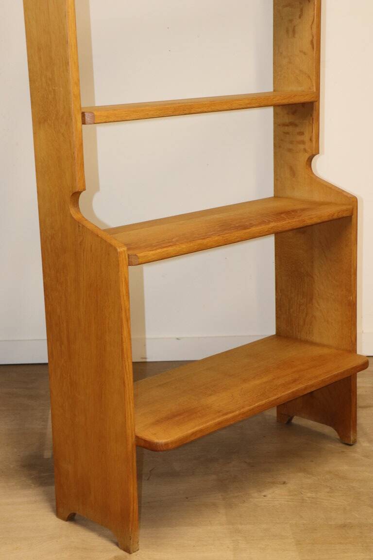 Guillerme and Chambron bookcase shelf in oak, 1960