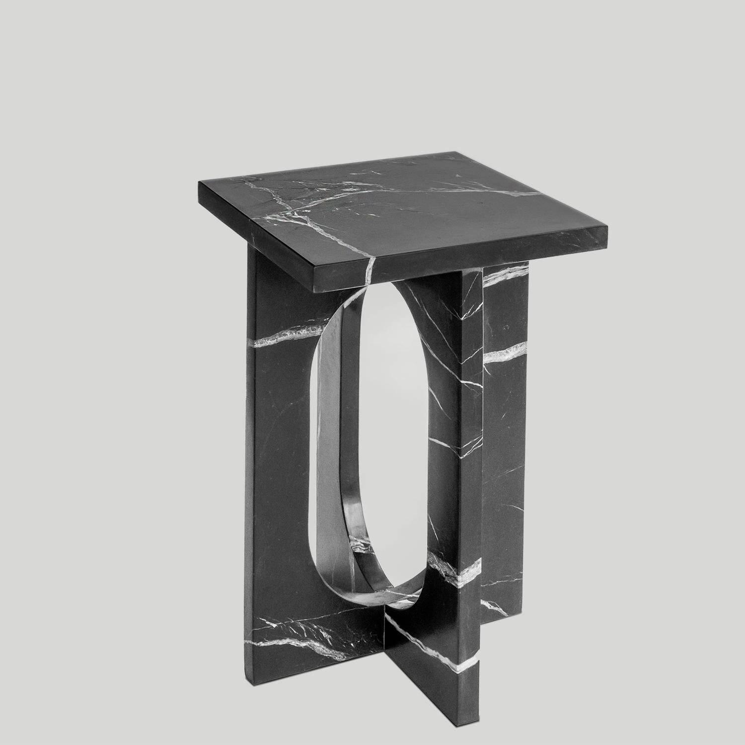 Table d'appoint en marbre noir "BOND"