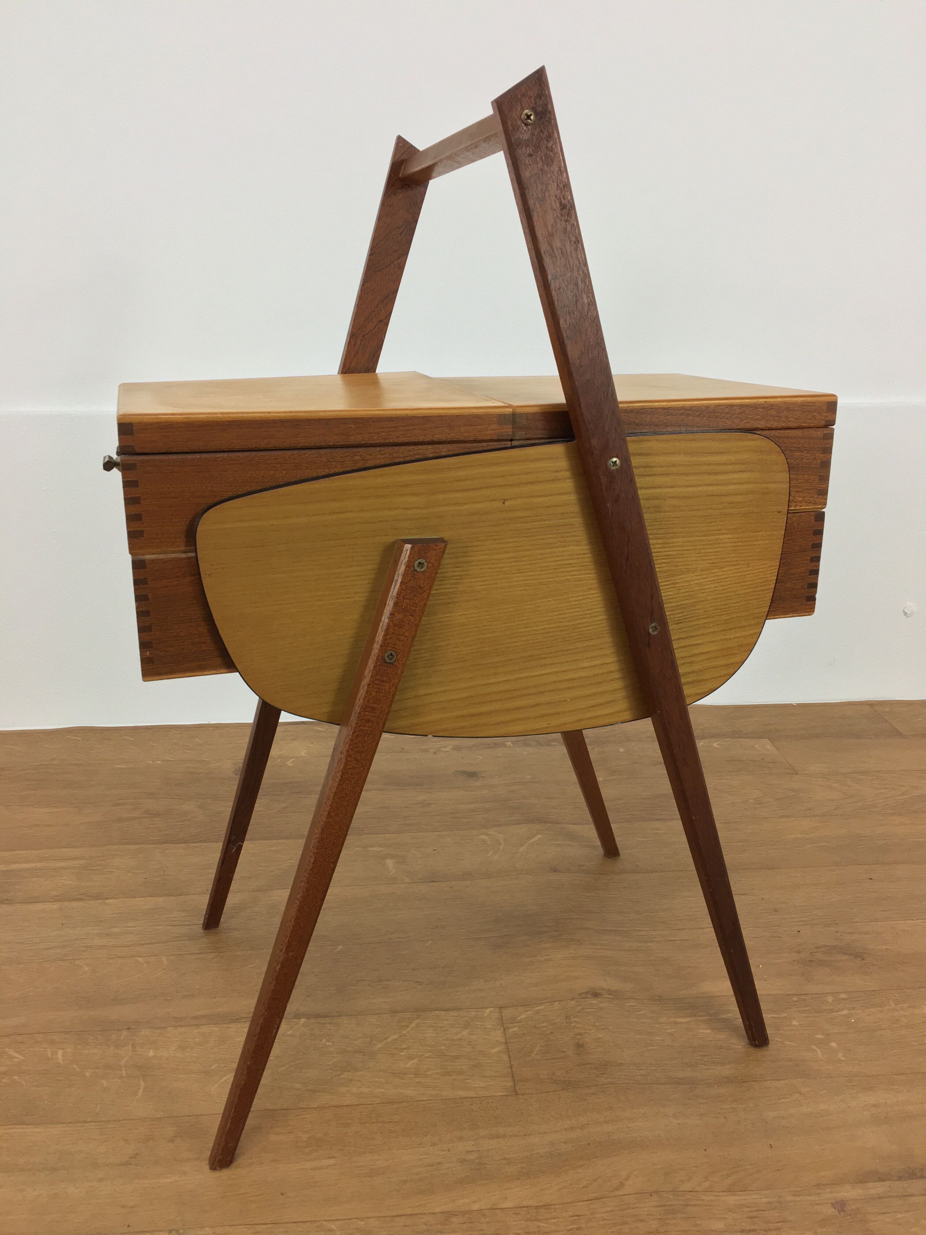 Sewing baslet feet compass 60s