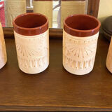 Quatre verres en céramique sculptés à la main