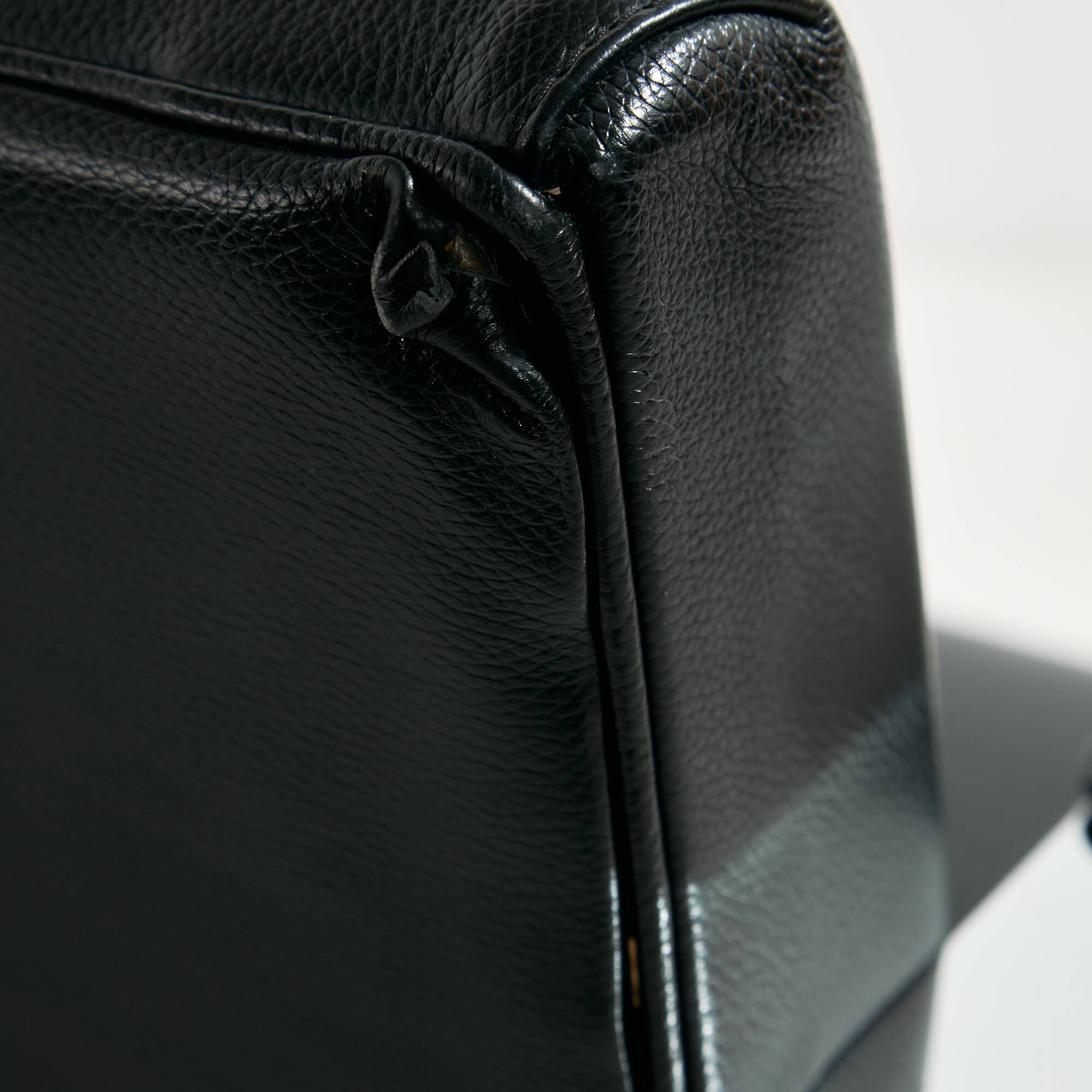 Brno armchair by Alivar