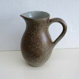 Speckled sandstone pitcher