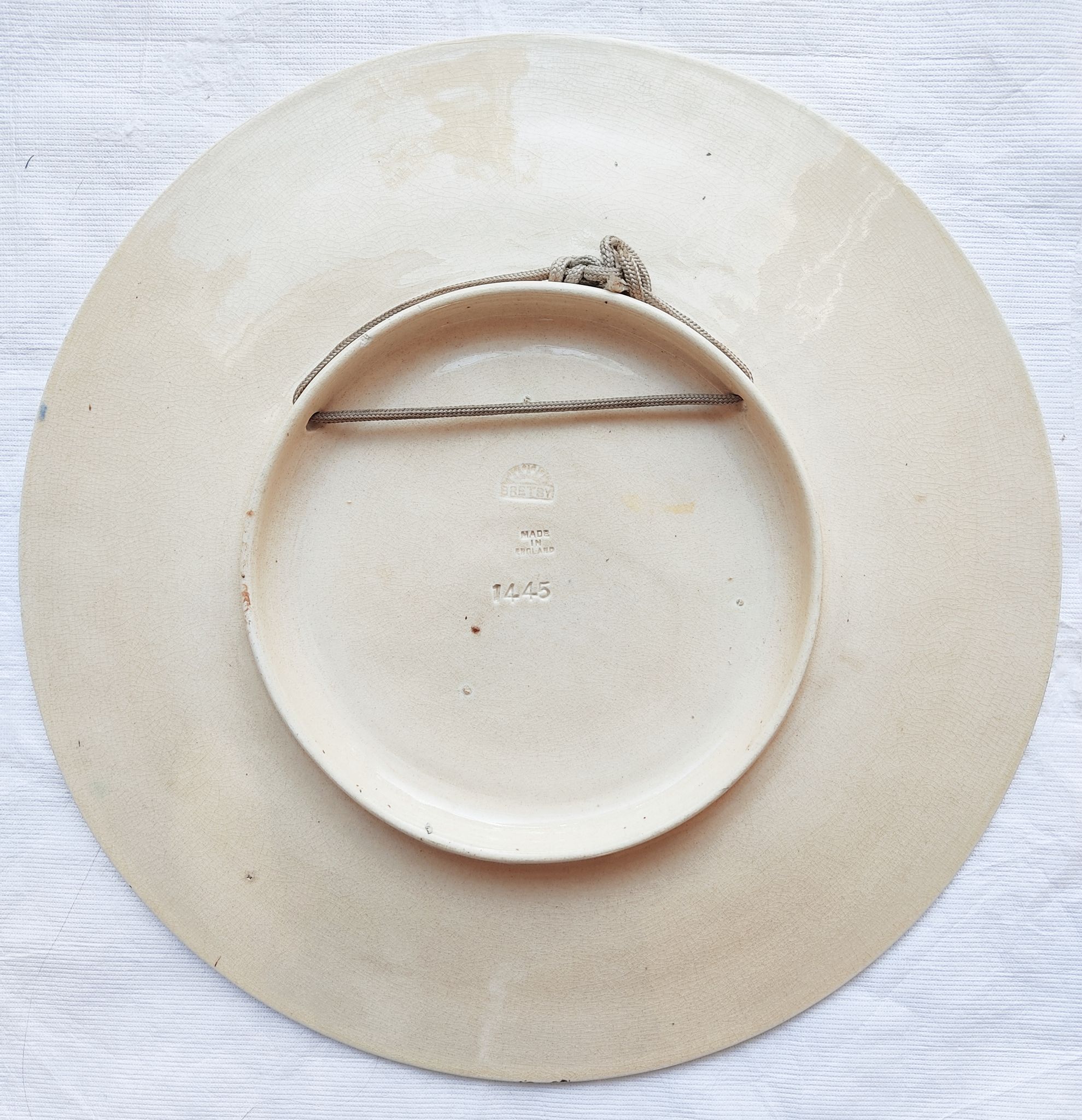 Plat décor Geishas faïence anglaise Bretby