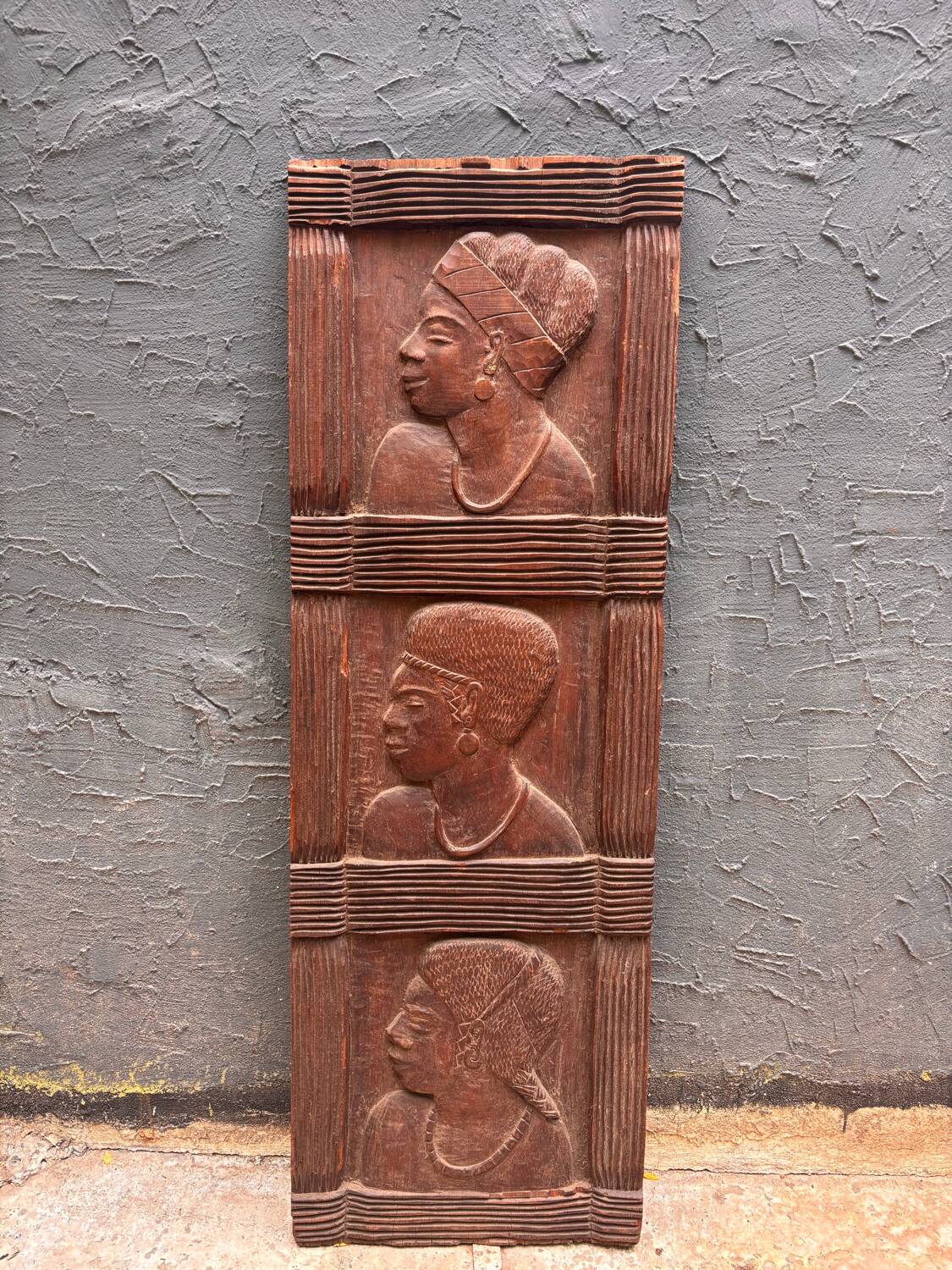 Pair of carved African wall panels in wood – vintage tribal art
