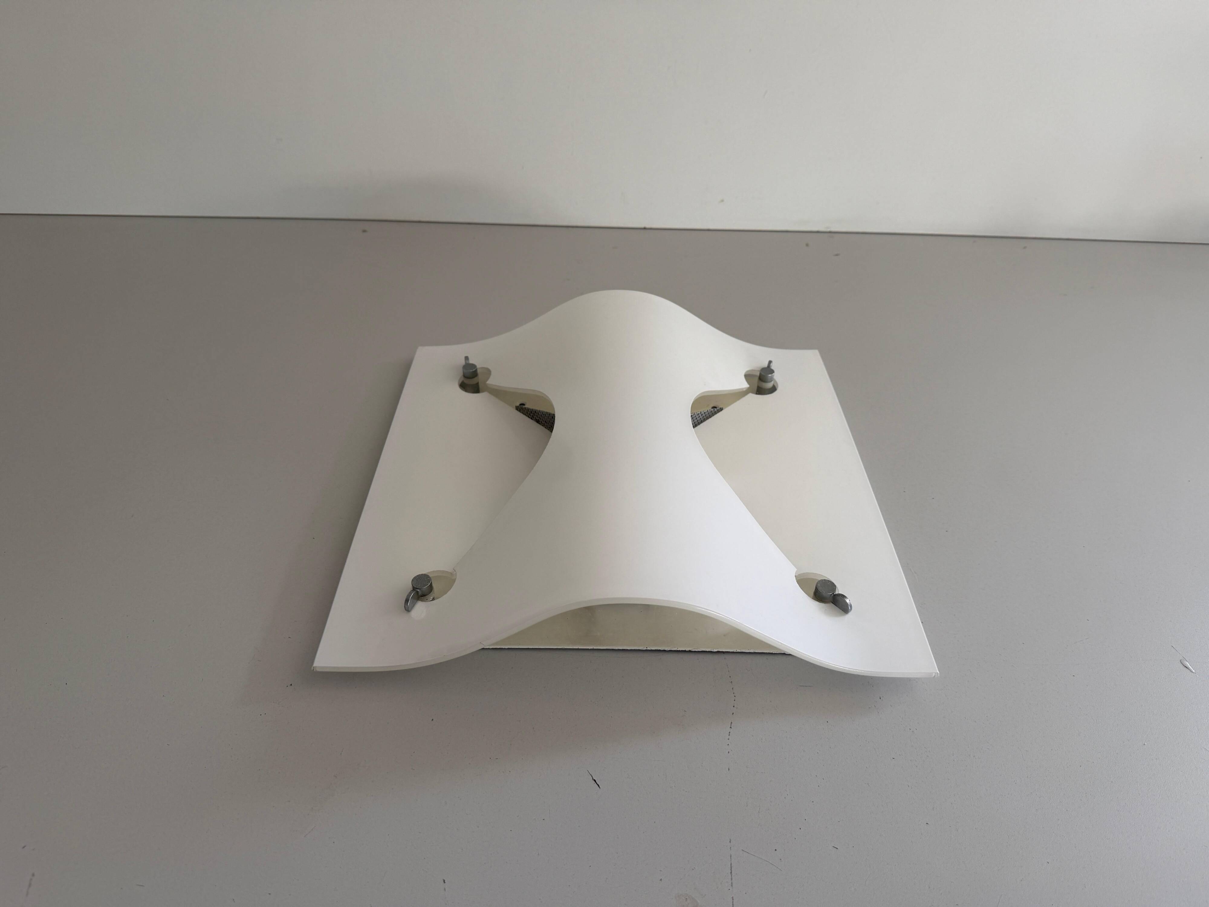 Simple wall light in opal glass with a square design, 1970s, Italy.
