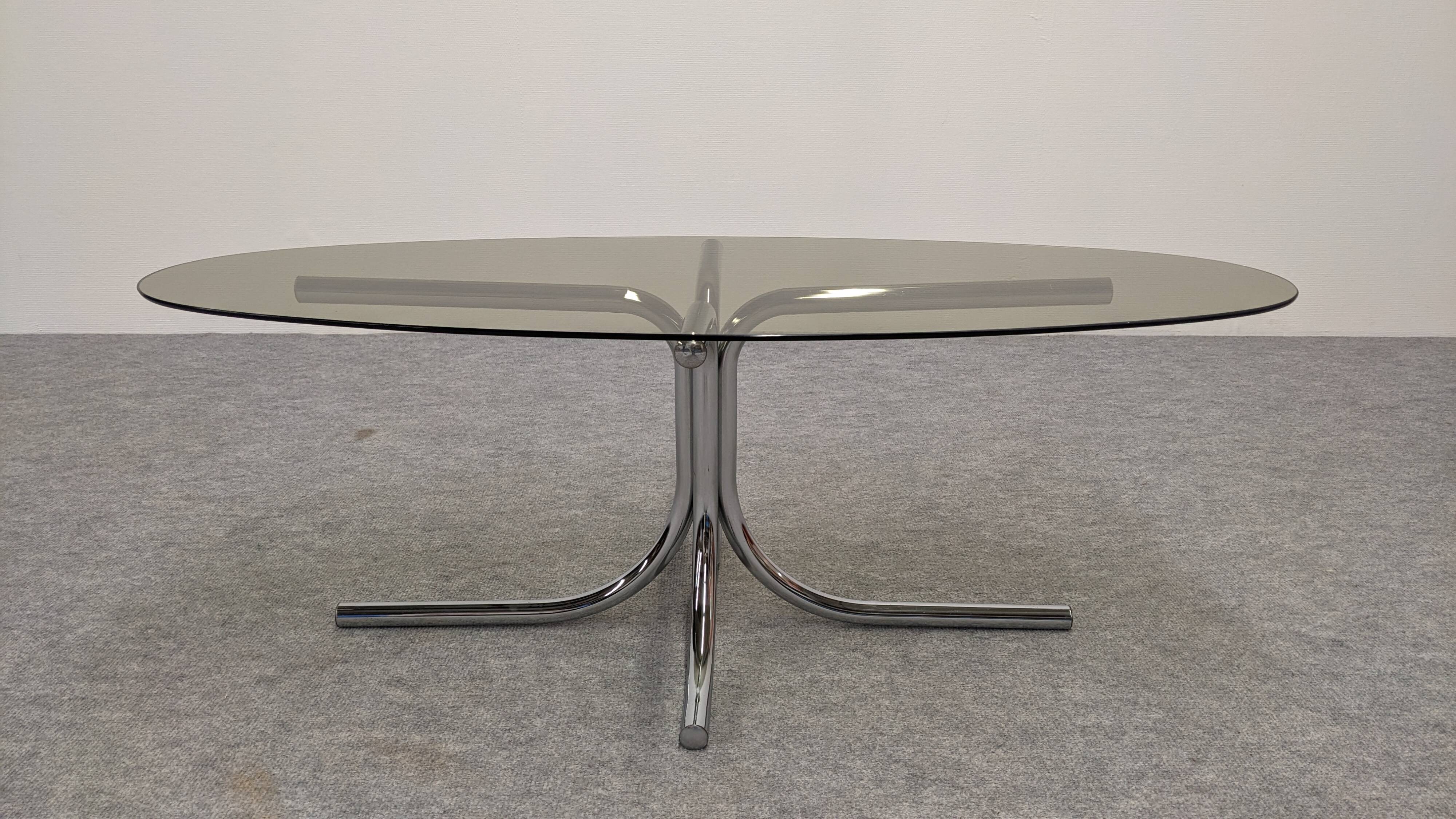 Space age coffee table in tubular and smoked glass, 60s-70s