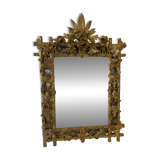 Miroir de style Louis XVI en bois sculpté et doré a la feuille d'or XIX siècle