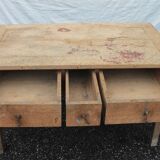 Farm table