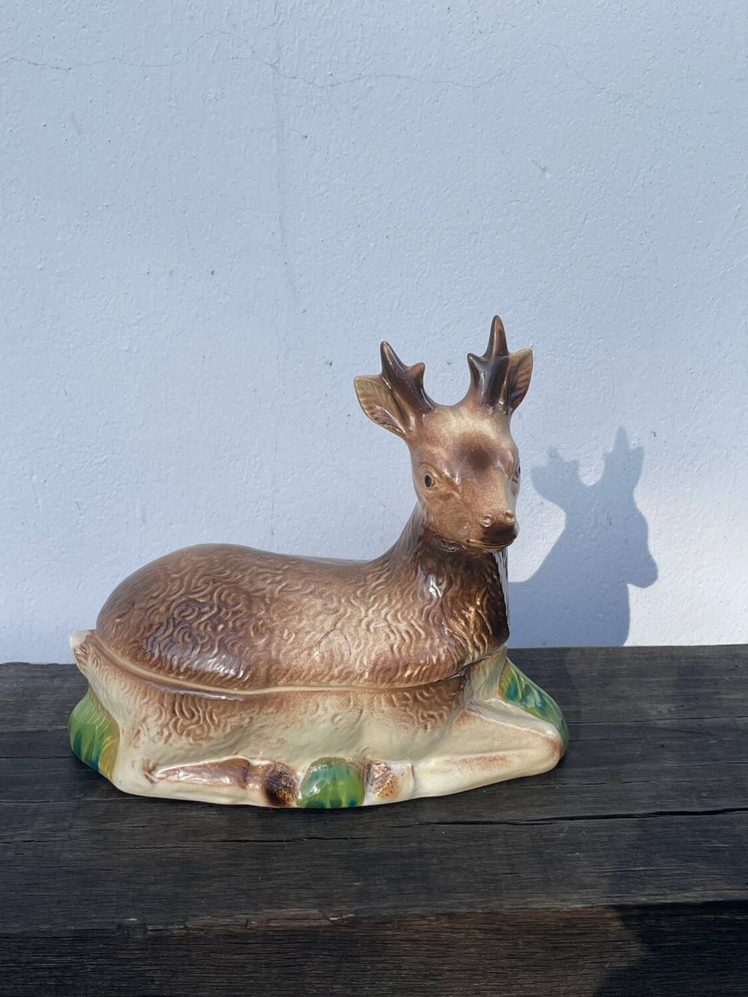 Cerf boîte céramique