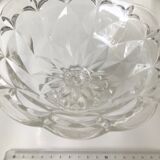 Coupe sur pied en verre facetté