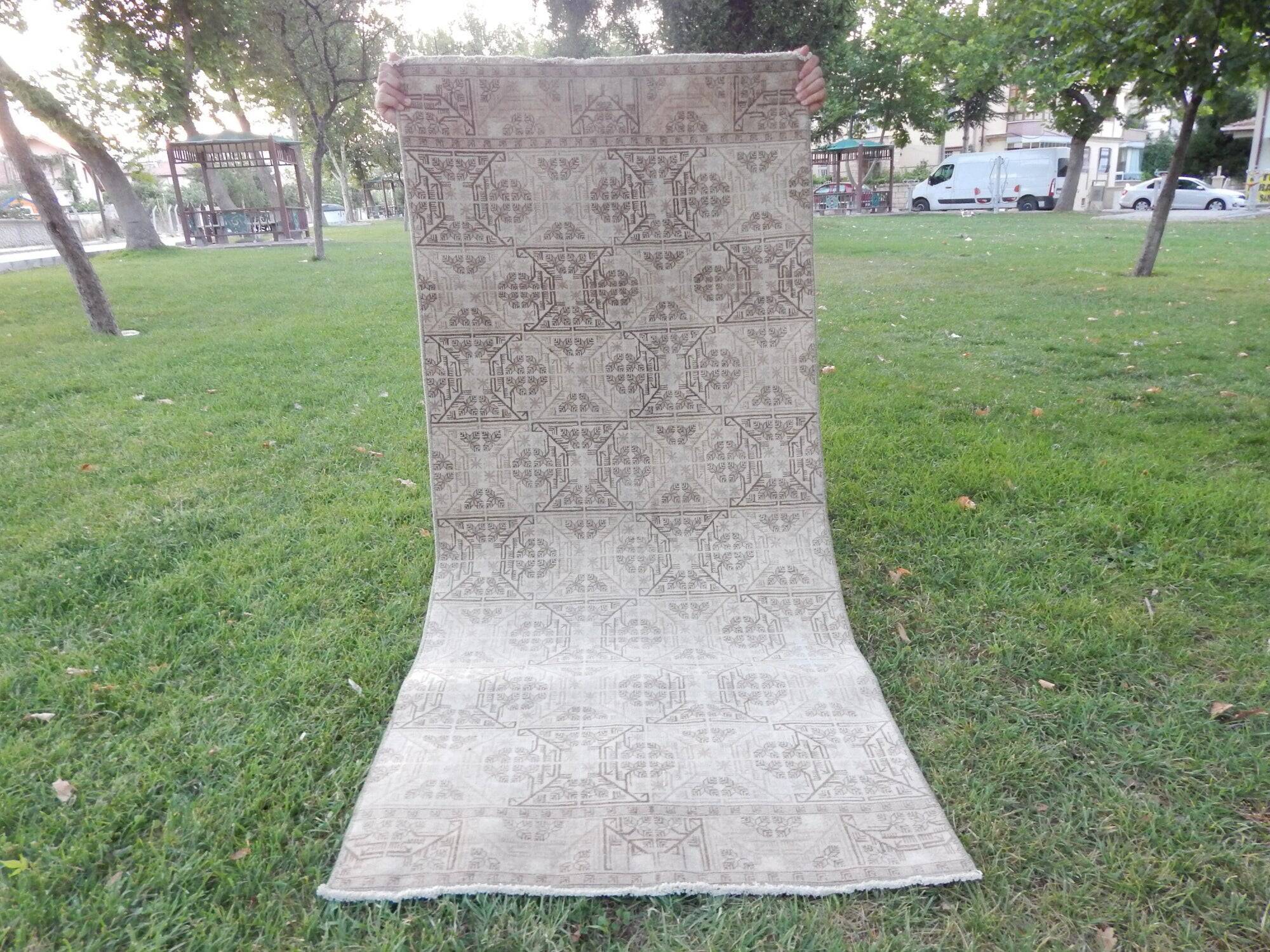 Vintage Turkish rug handmade 84x184 cm