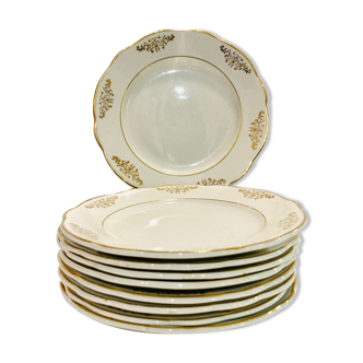 9 assiettes en porcelaine blanche et doré