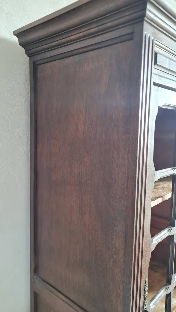 Parisian wardrobe - showcase spirit