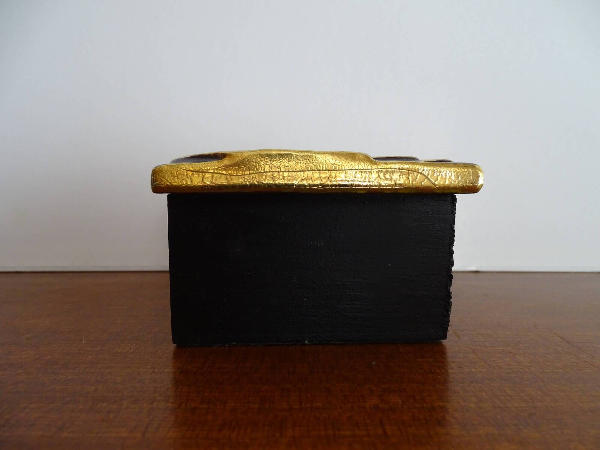Mithé Espelt jewelry box 1960 - Ceramic and wood peony flower and gold decoration