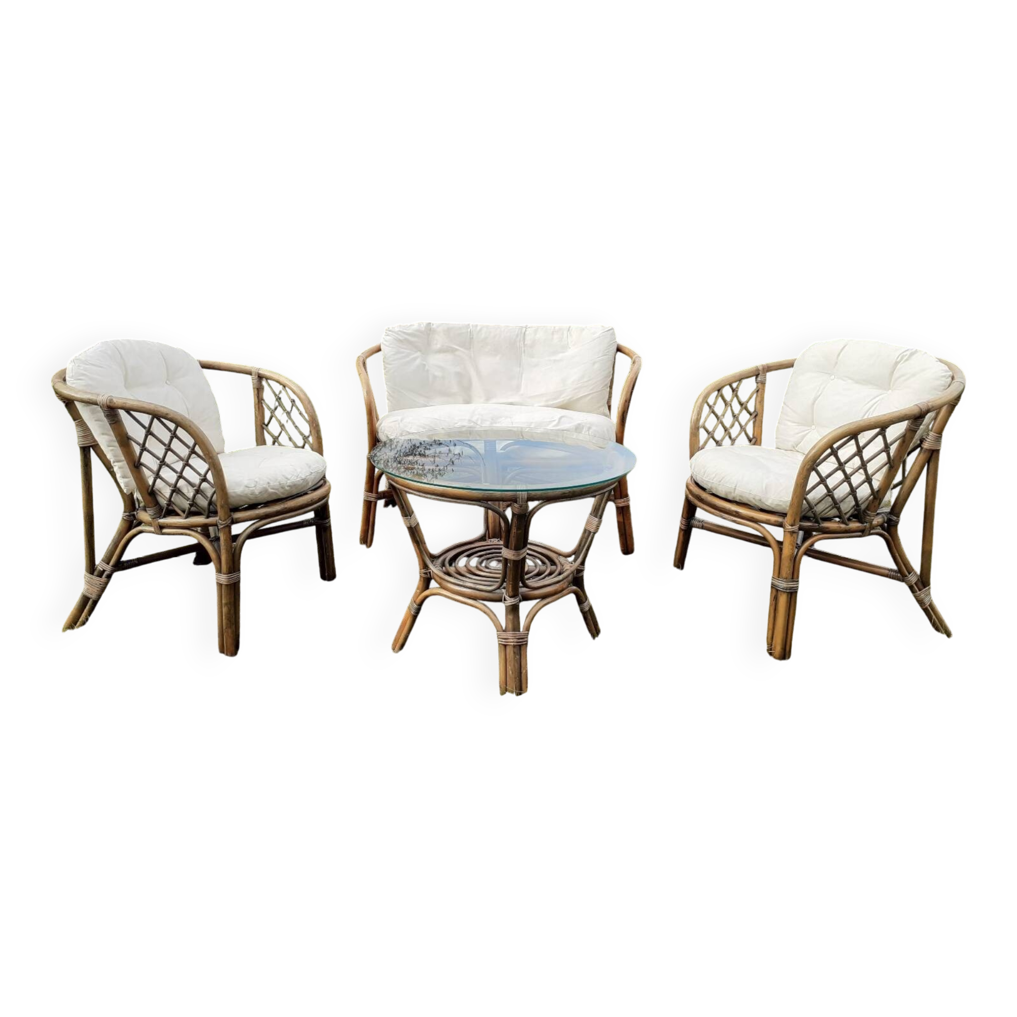 Rattan lounge