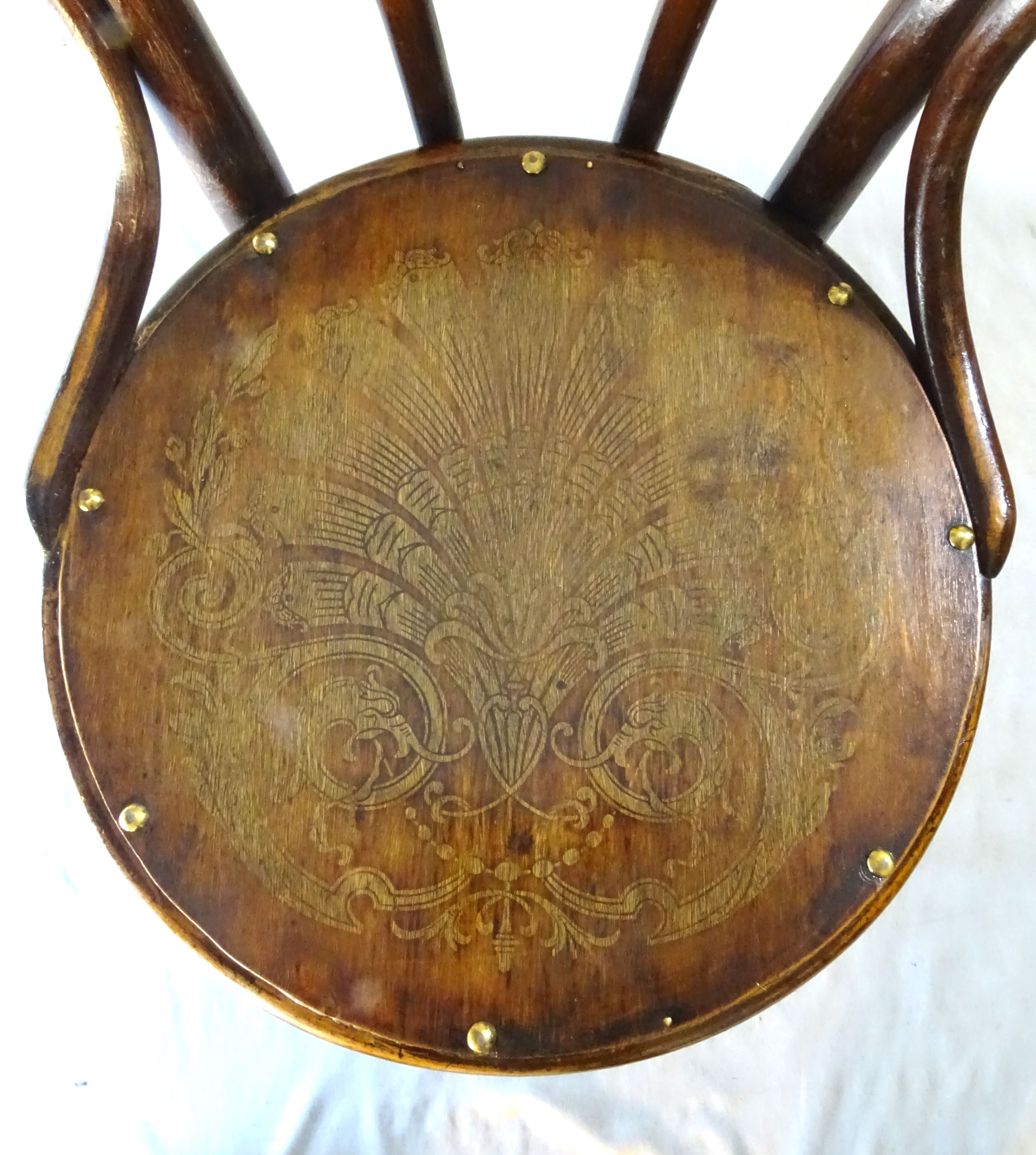 Thonet chair N°18 circa 1880 wooden seat