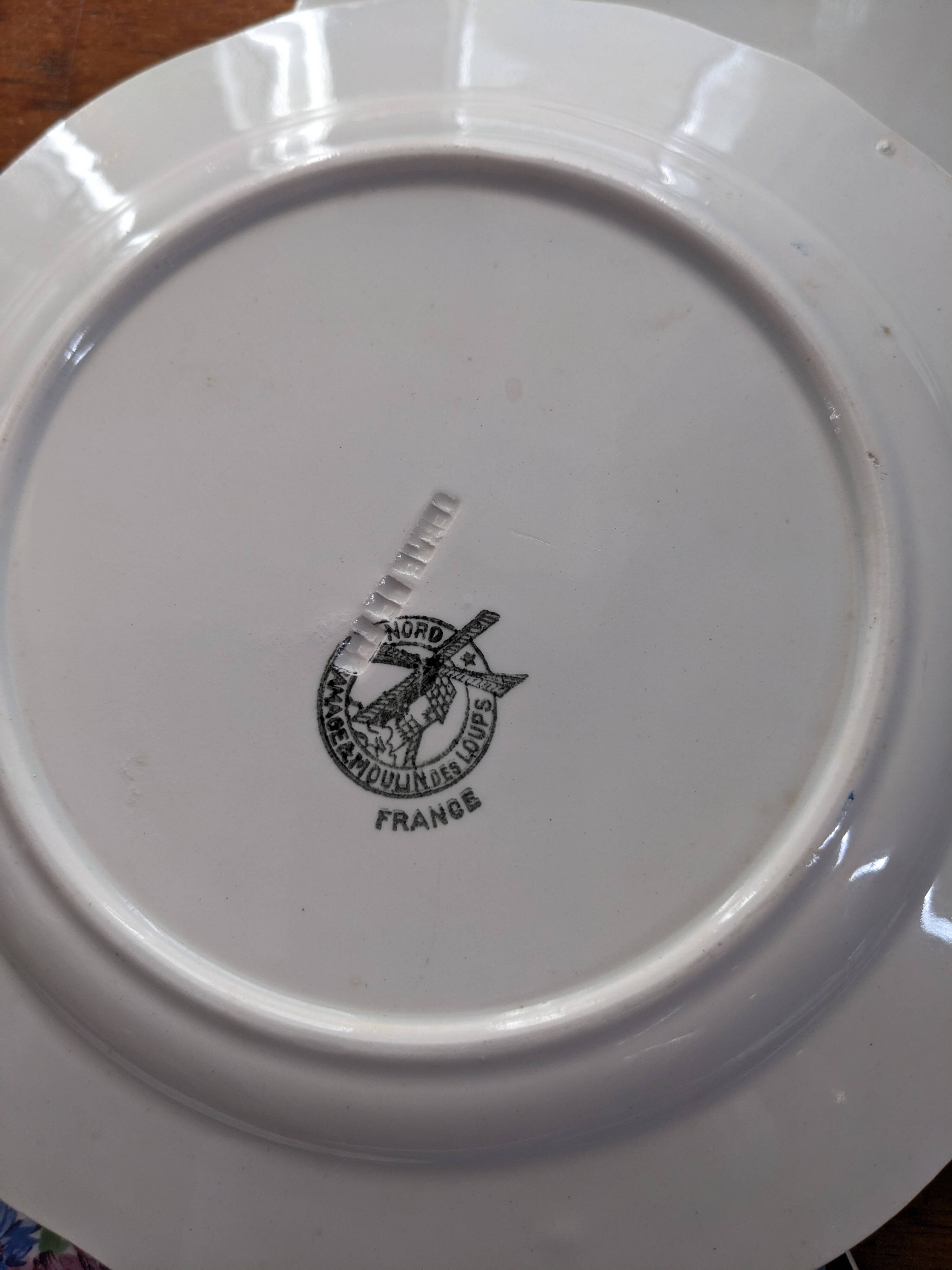 Moulin des Loups Terre de Fer dessert plates