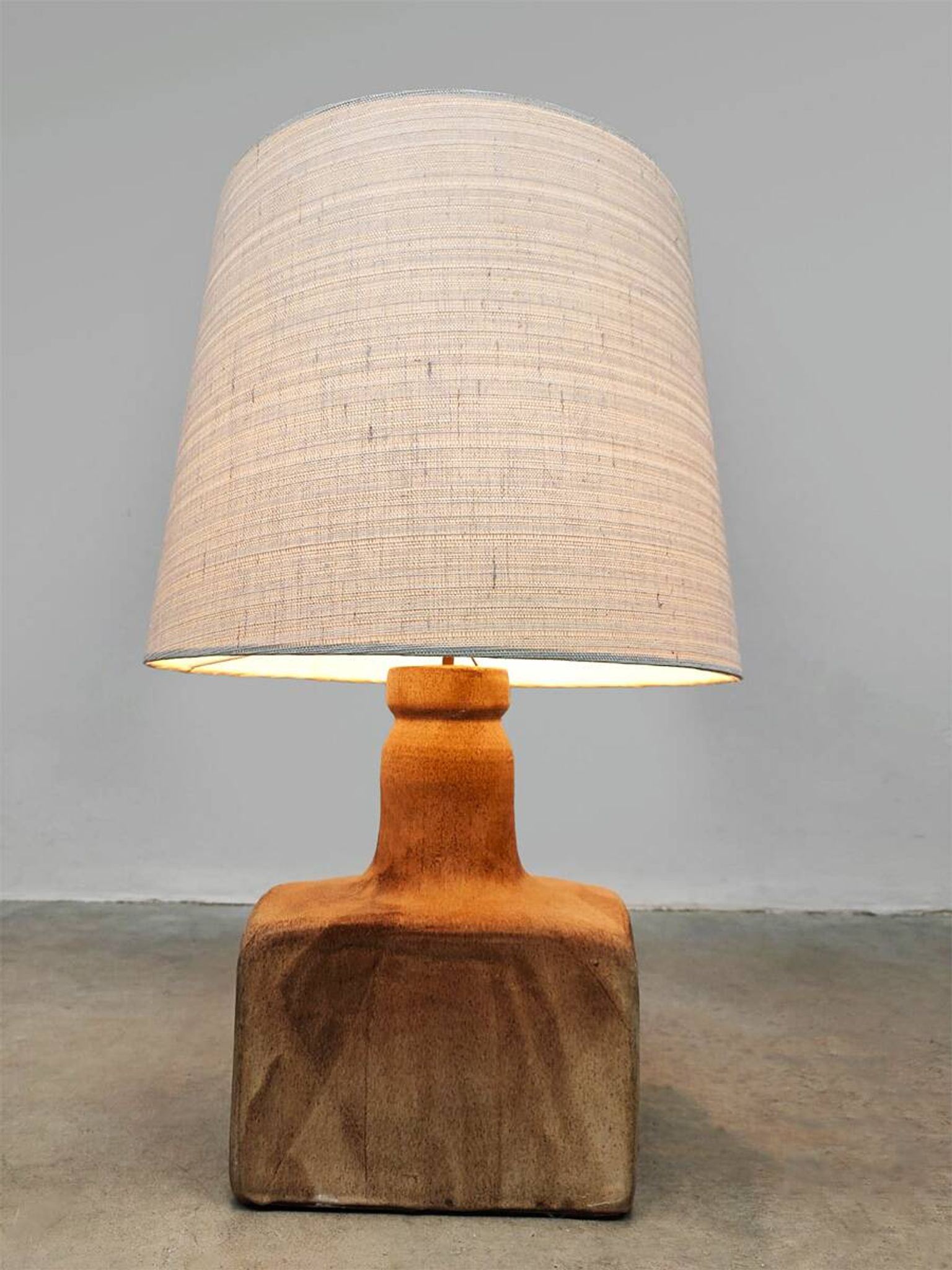Vintage ceramic table lamp earth tones
