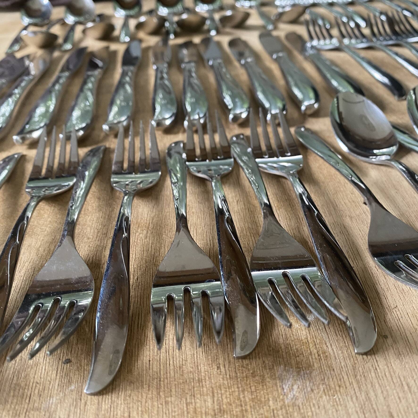 Vintage stainless steel cutlery set Oneida USA 60 pieces
