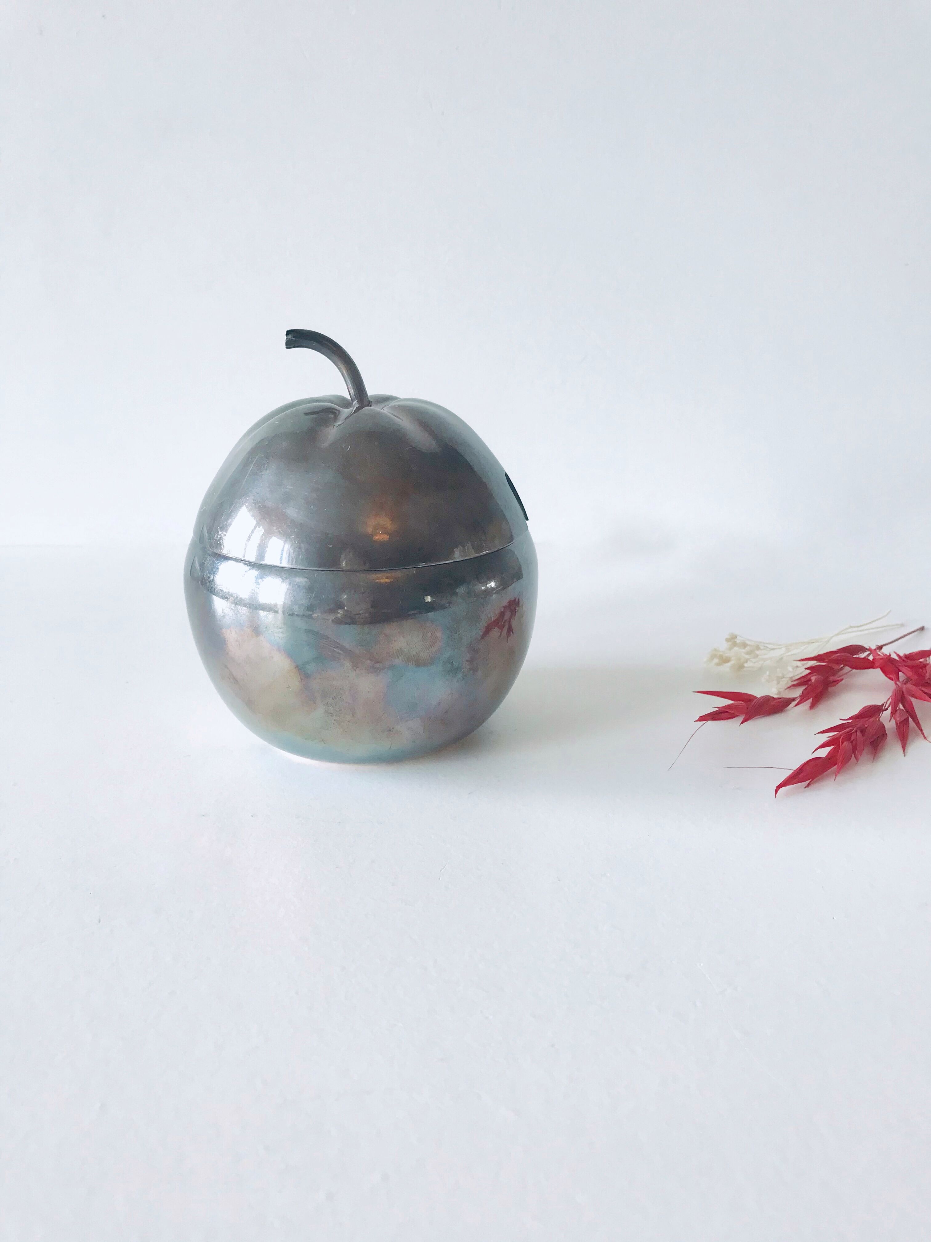 Small bonbonnière Apple in silver