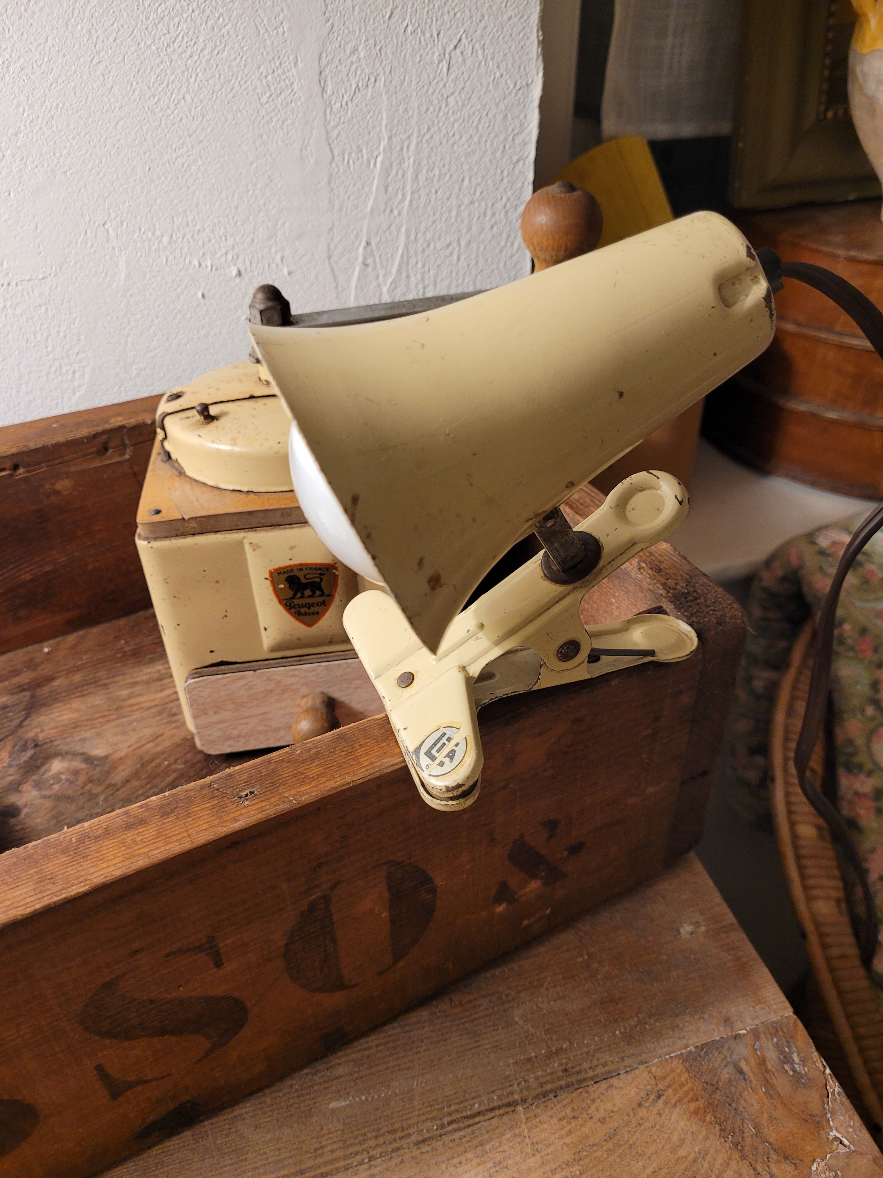 Vintage clip lamp
