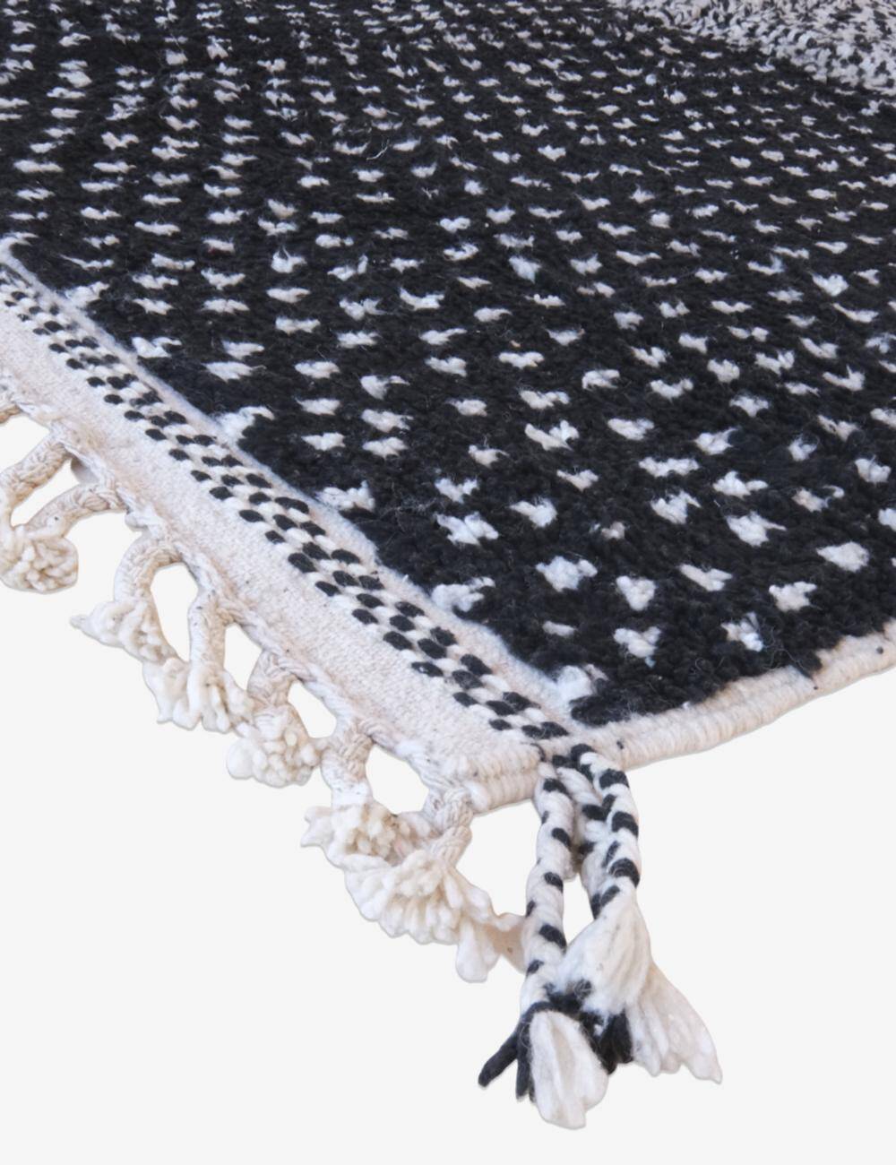 Contemporary Berber Rug - 294 x 230 cm