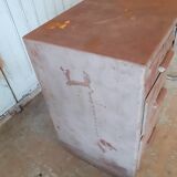 Metal dentist office.