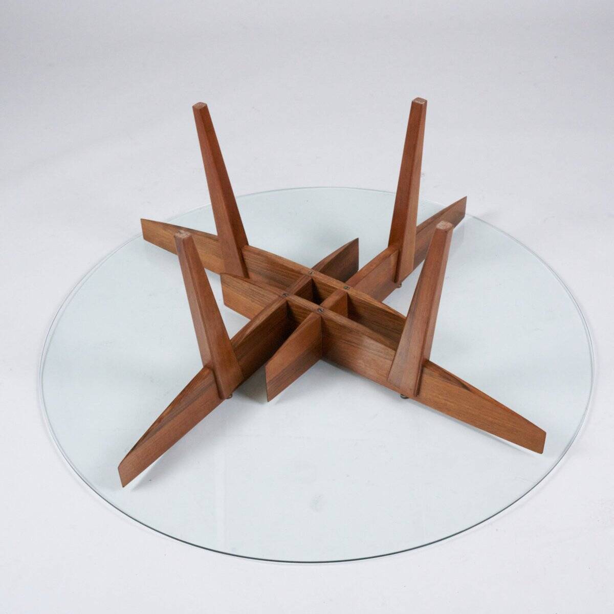 Table basse géométrique par Gio Ponti pour Giordano Chiesa, années 1950.