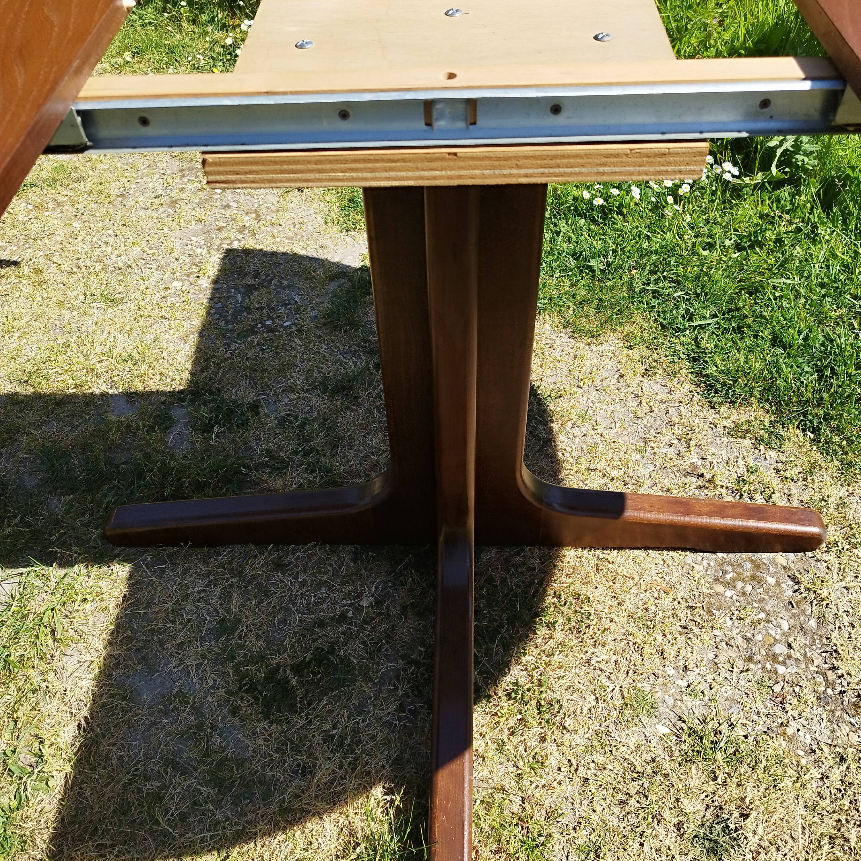Table en teck vintage et chaises