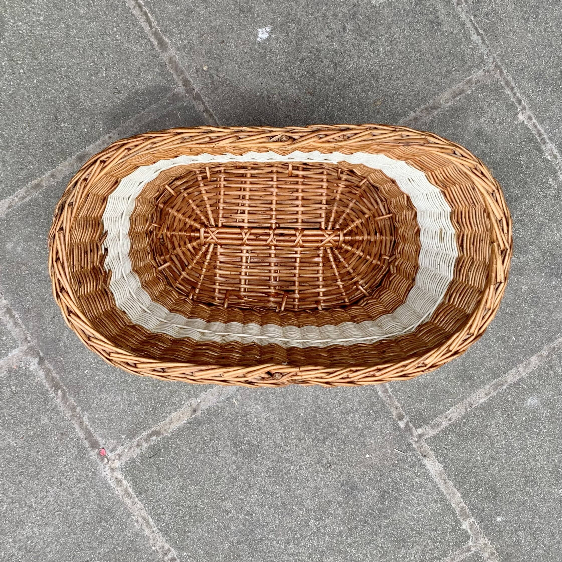 Vintage wicker and scoubidou basket
