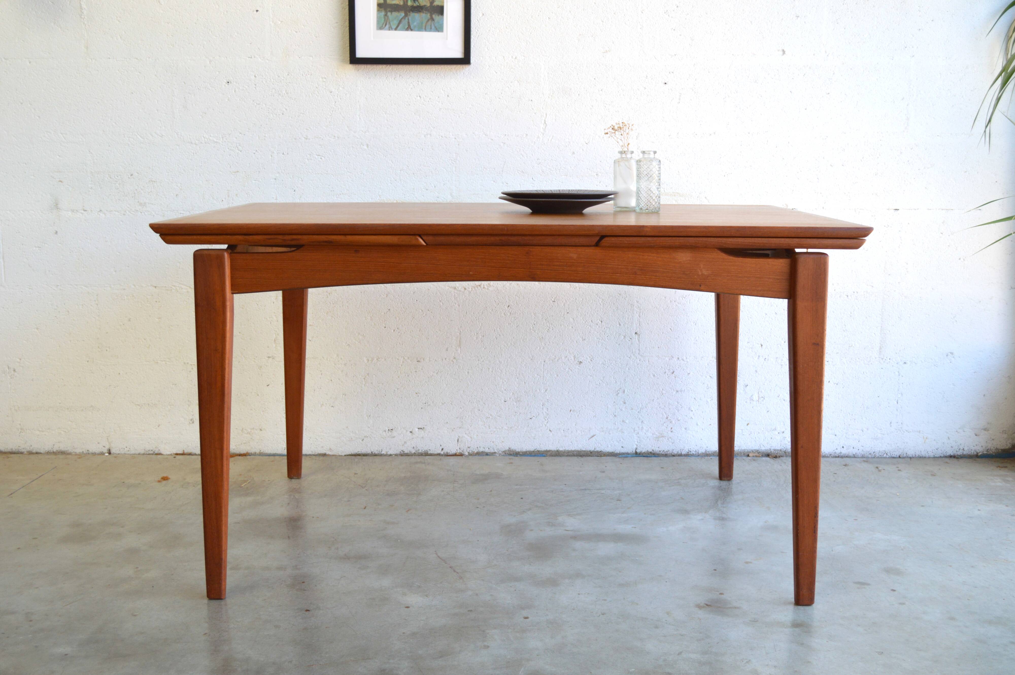 Danish extendable table 133 cm