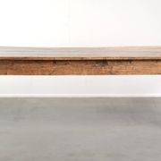 Table de ferme française du 19ème siècle pour 4 à 6 personnes.