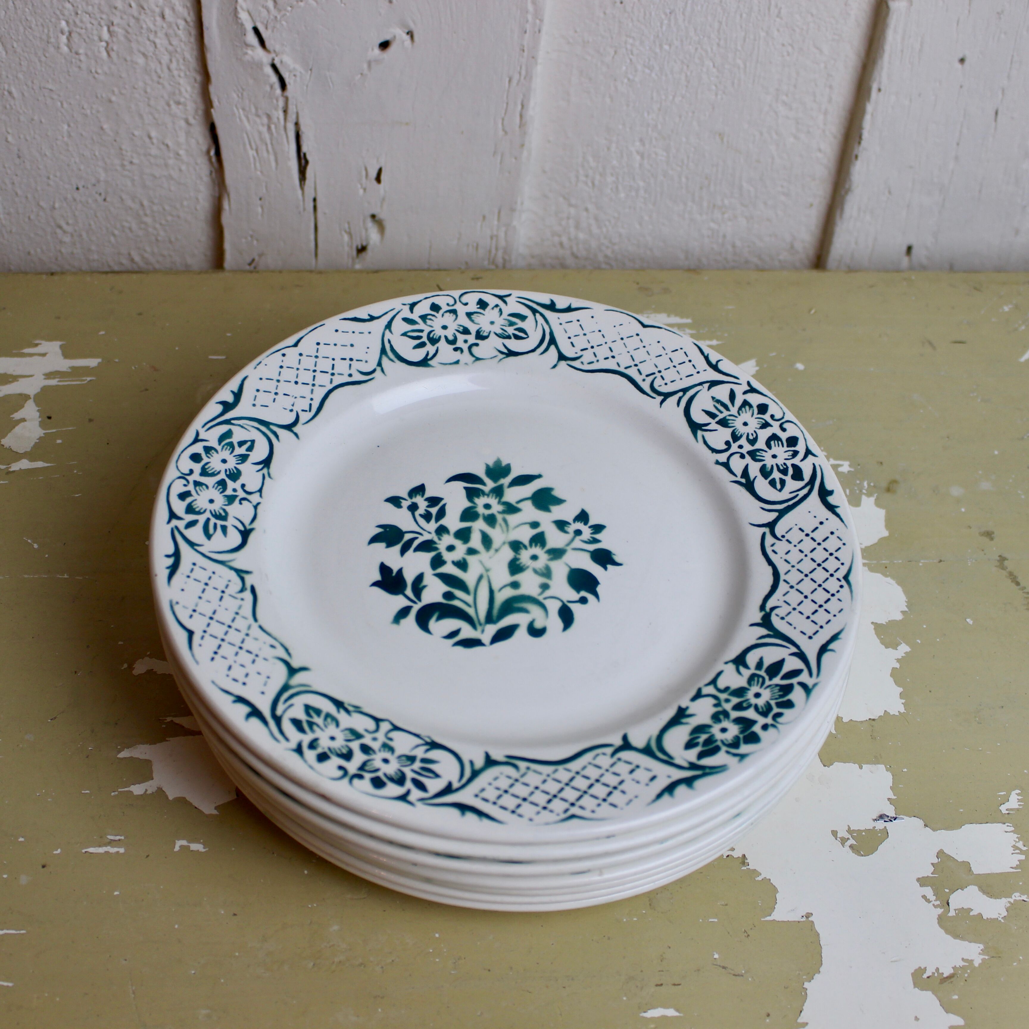 Versailles collection plates by manufacture Digoin Sarreguemines