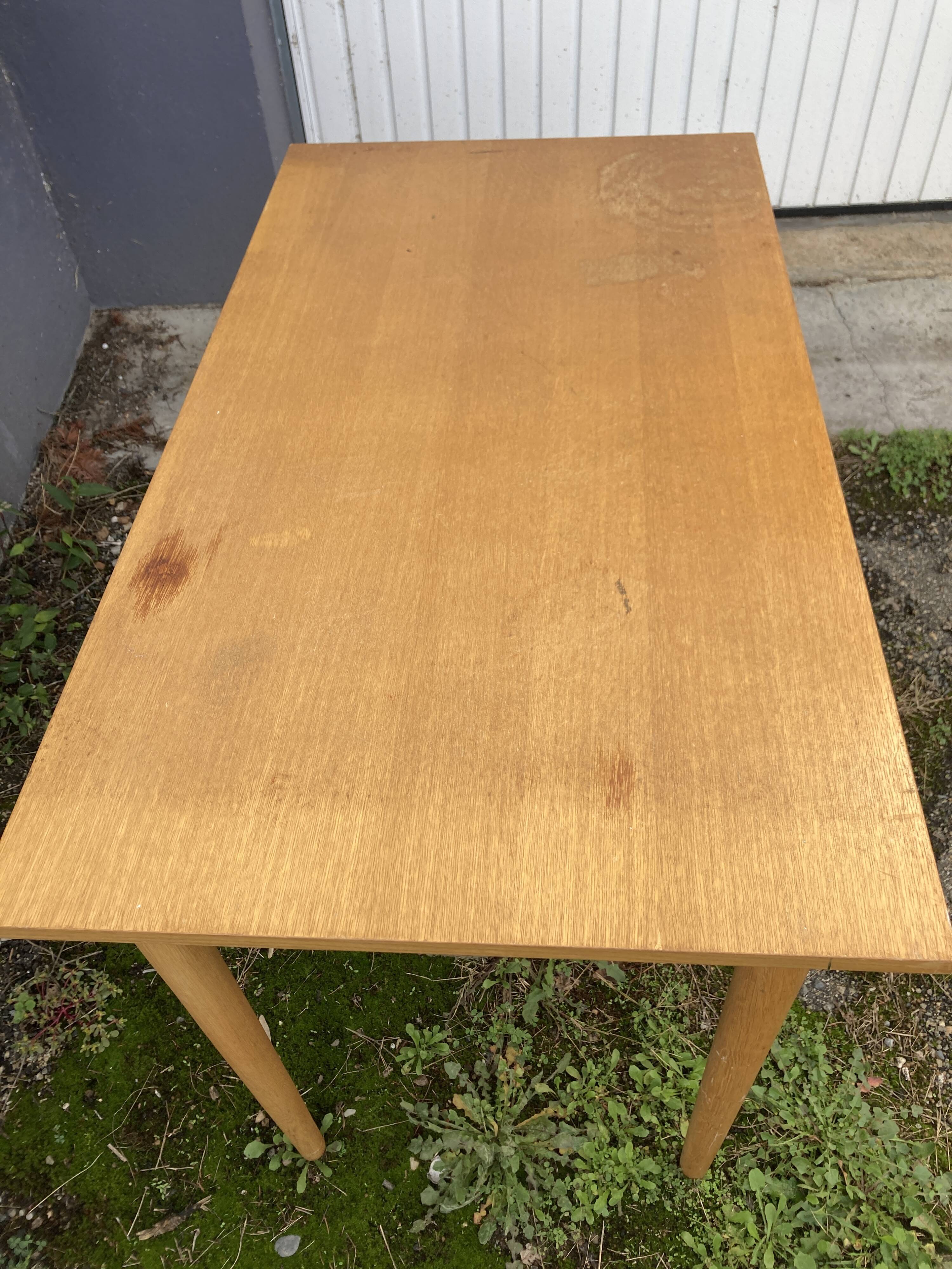 Scandinavian desk with drawer box