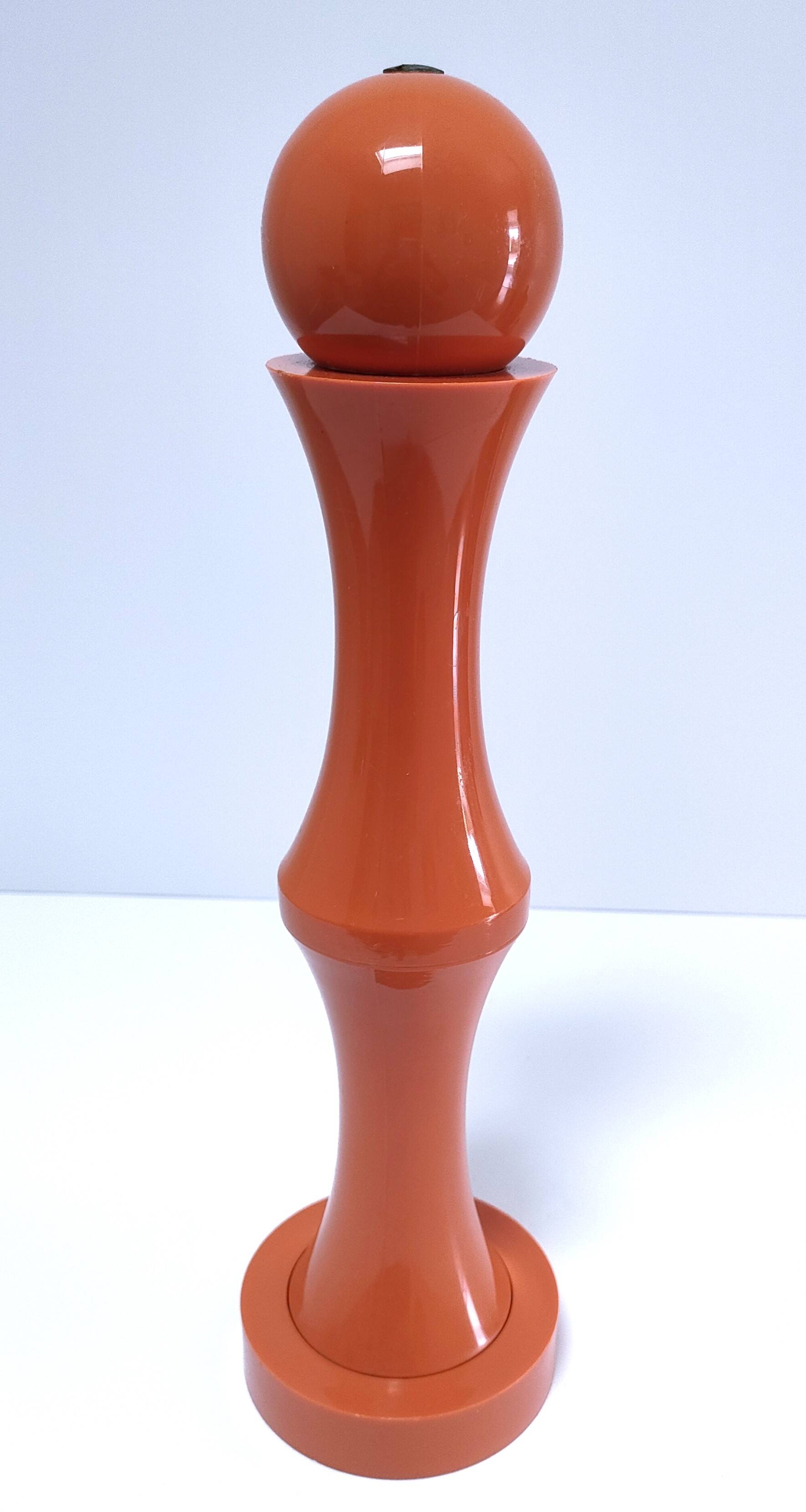 Luigi Massoni pepper mill for Guzzini orange