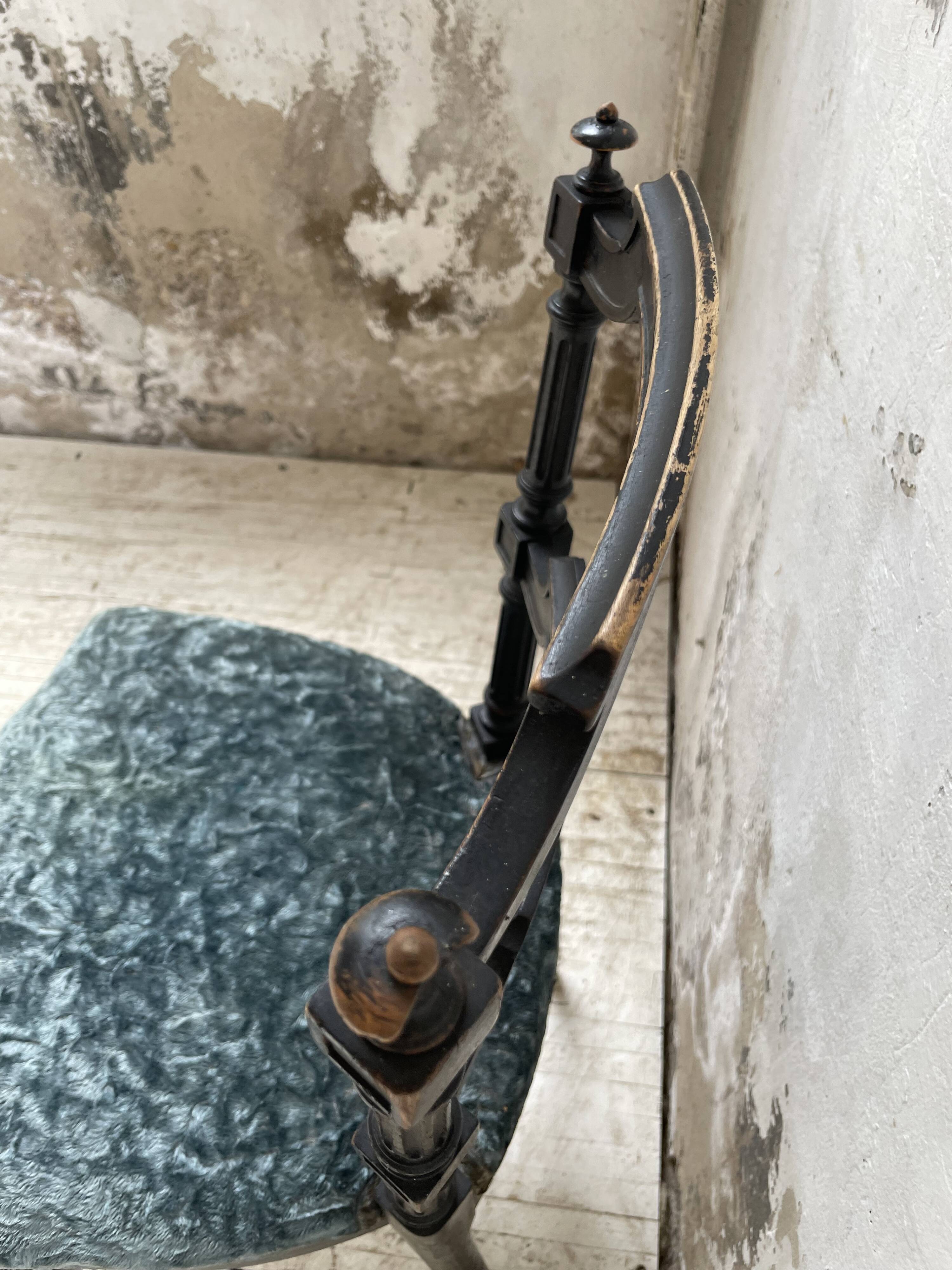 Chaise Napoléon 3 velours bleu